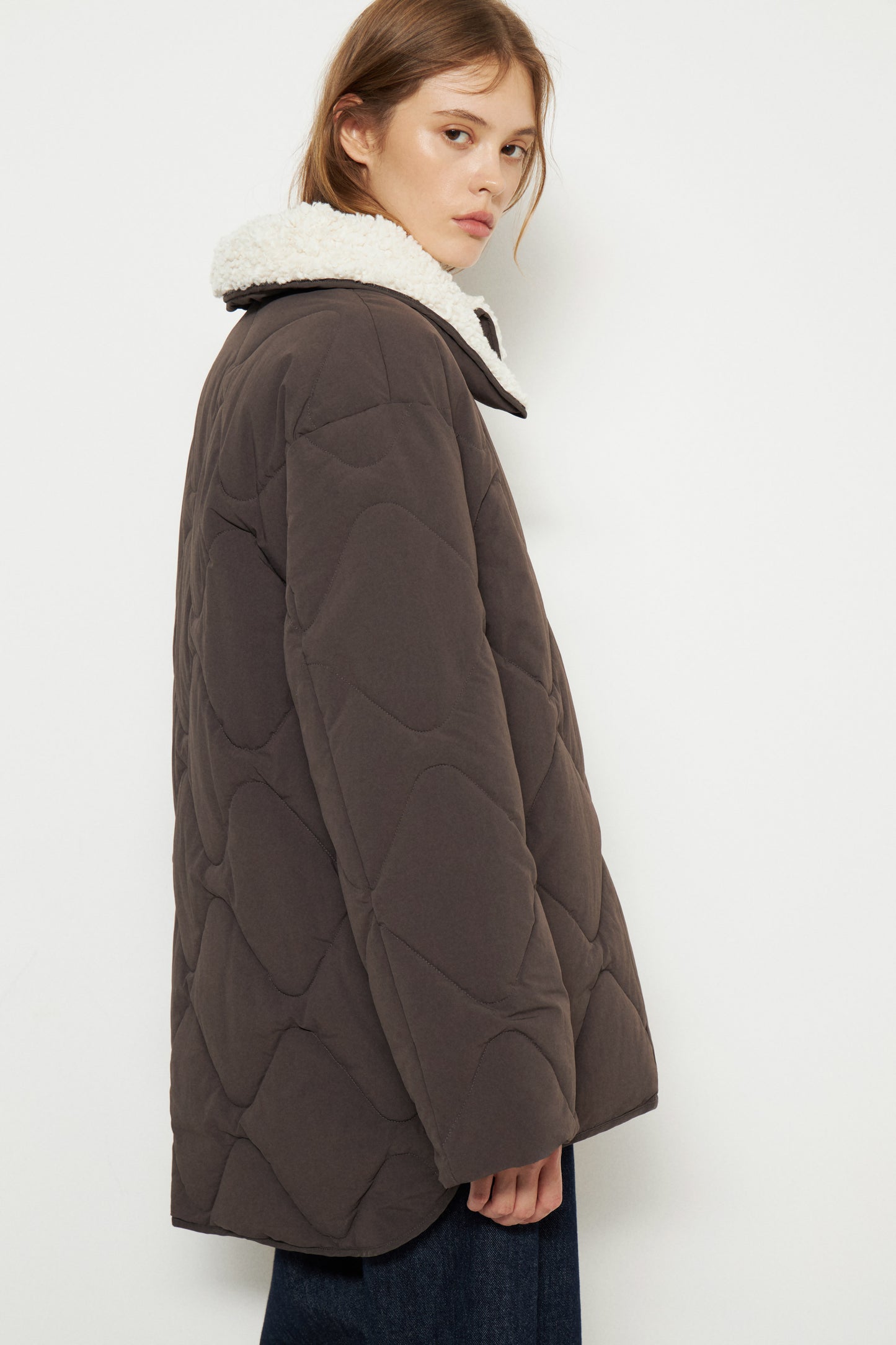 DARK BROWN