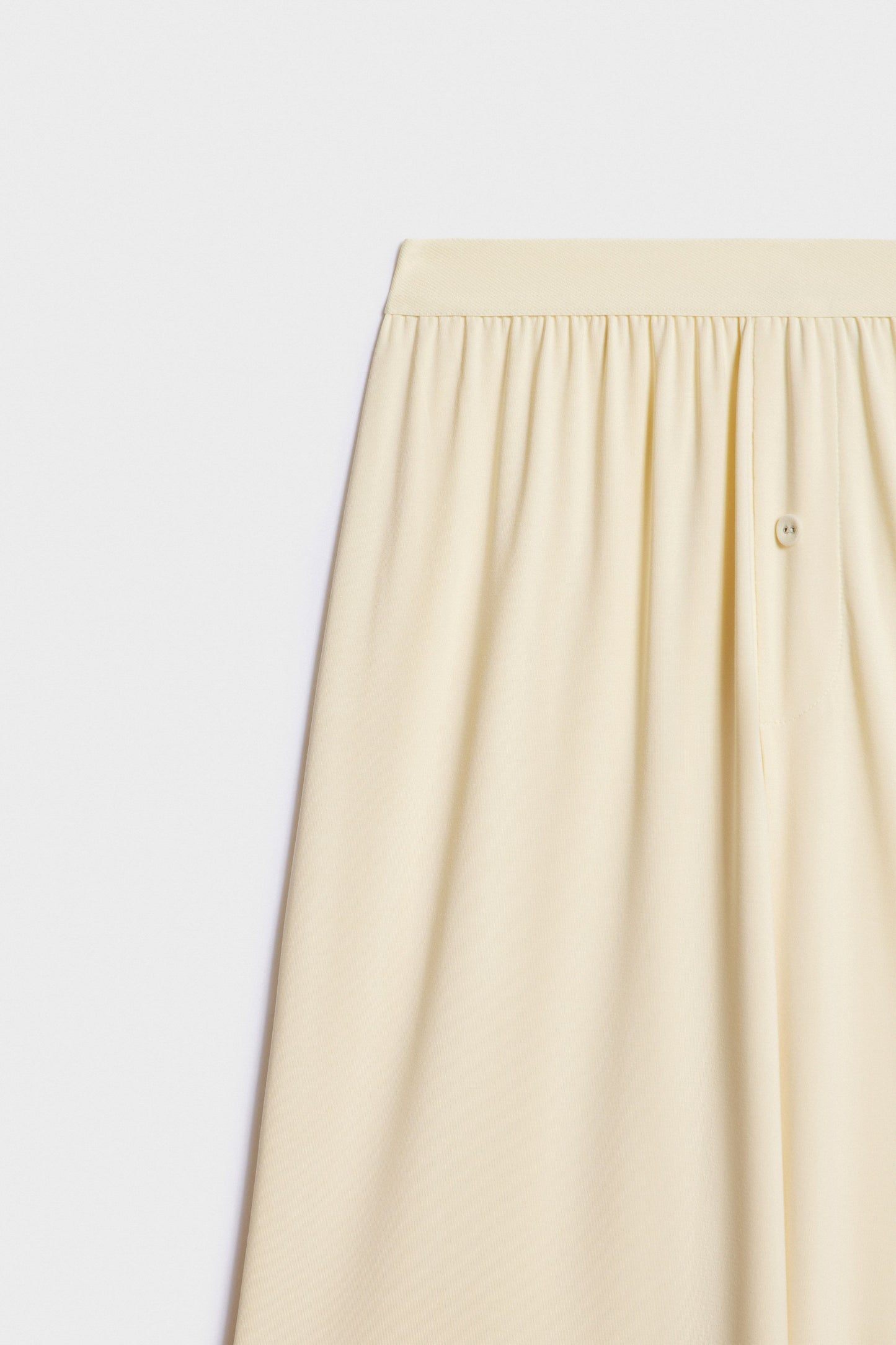 LIGHT YELLOW