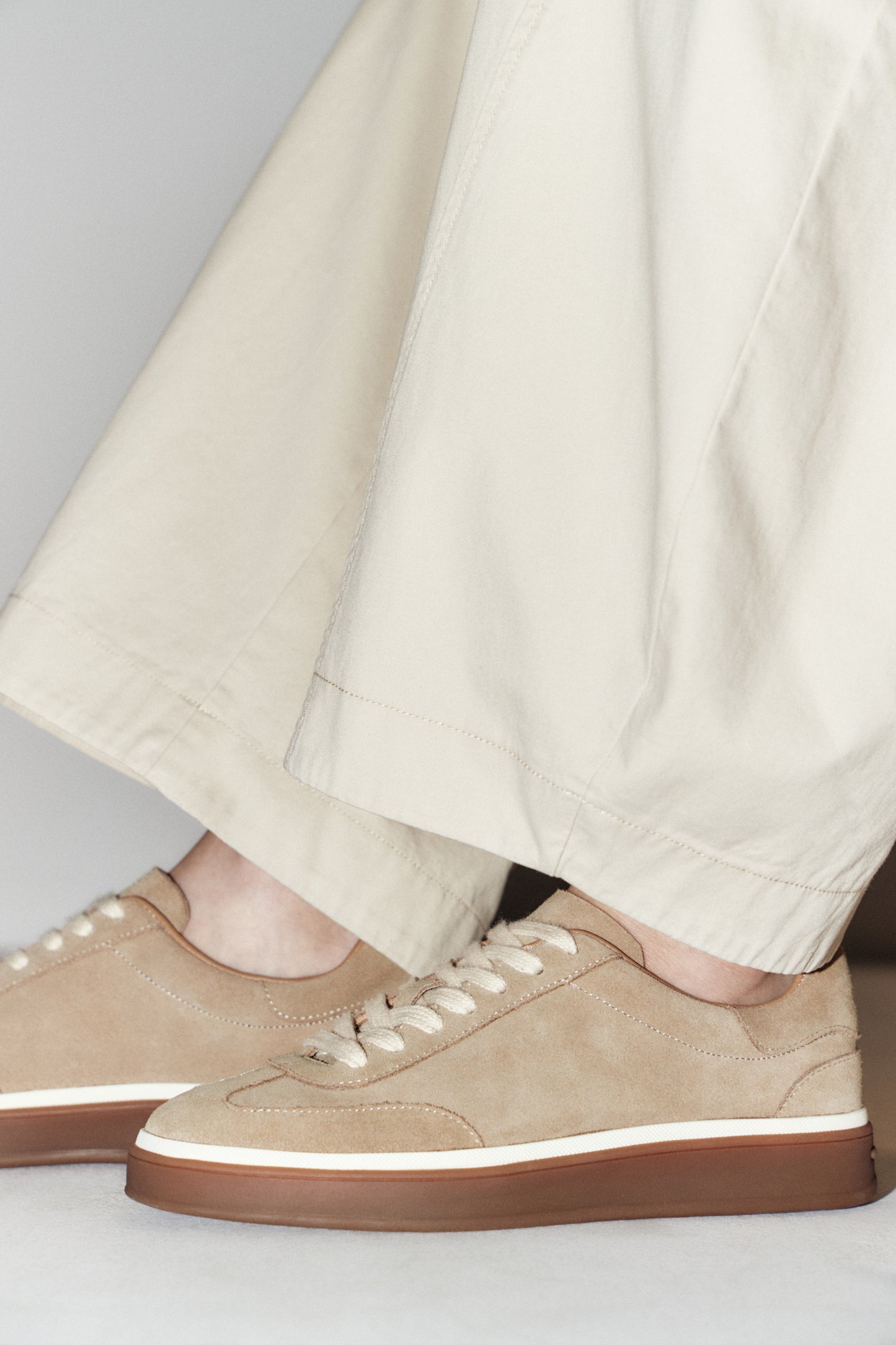LIGHT BEIGE