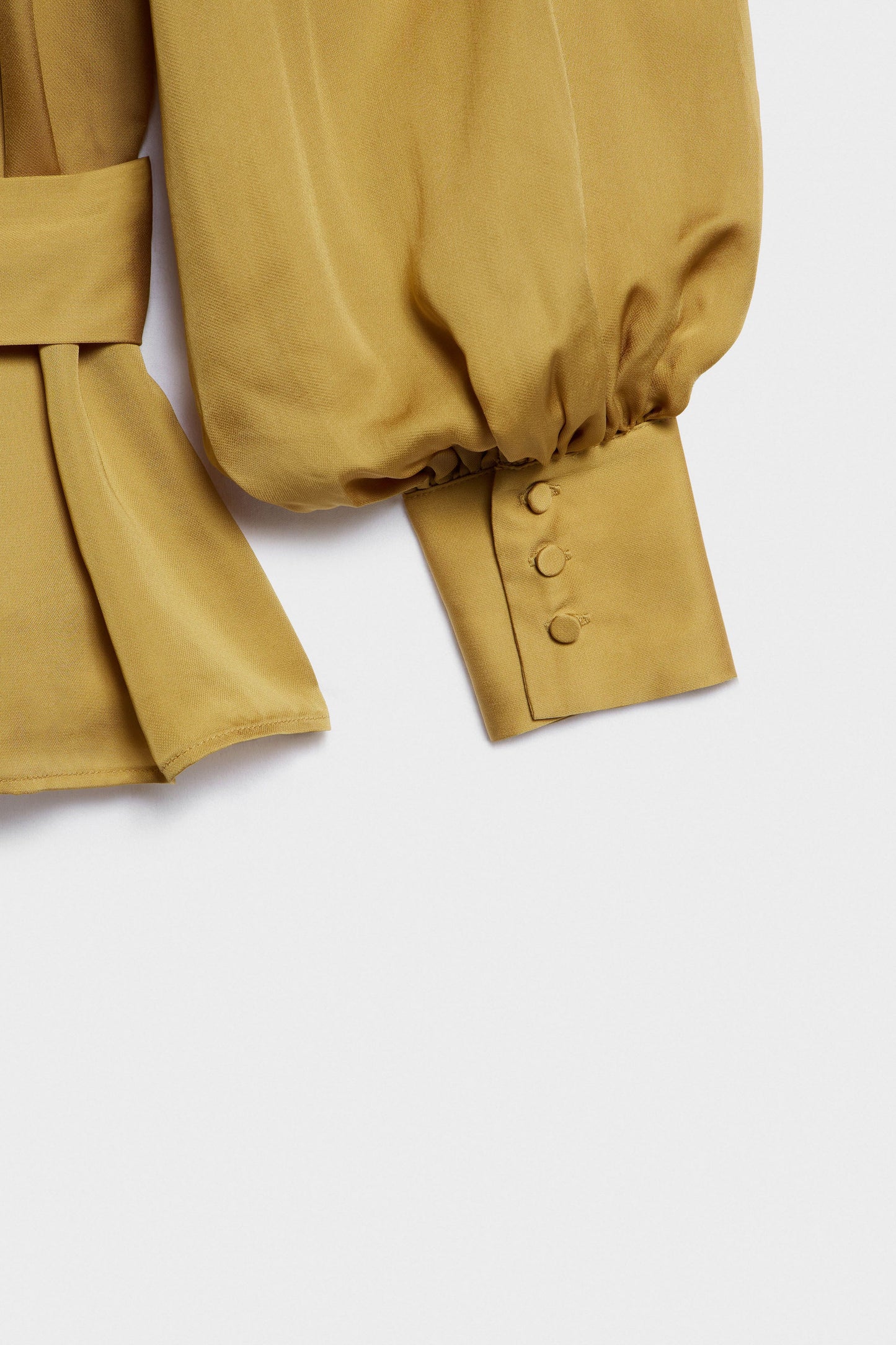 LIGHT OLIVE