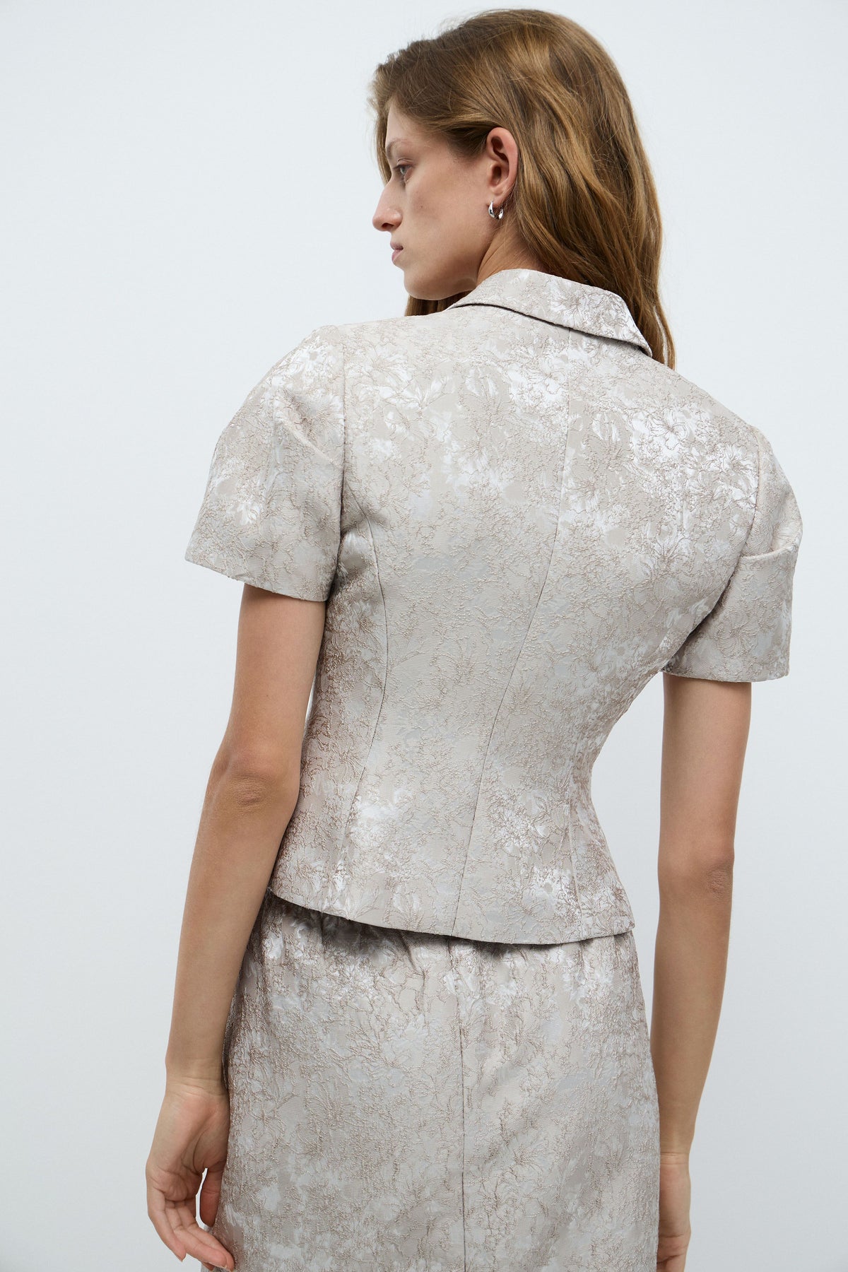 WHITE/BEIGE