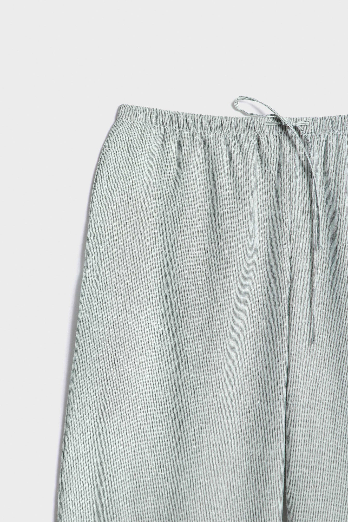 WHITE/GREEN
