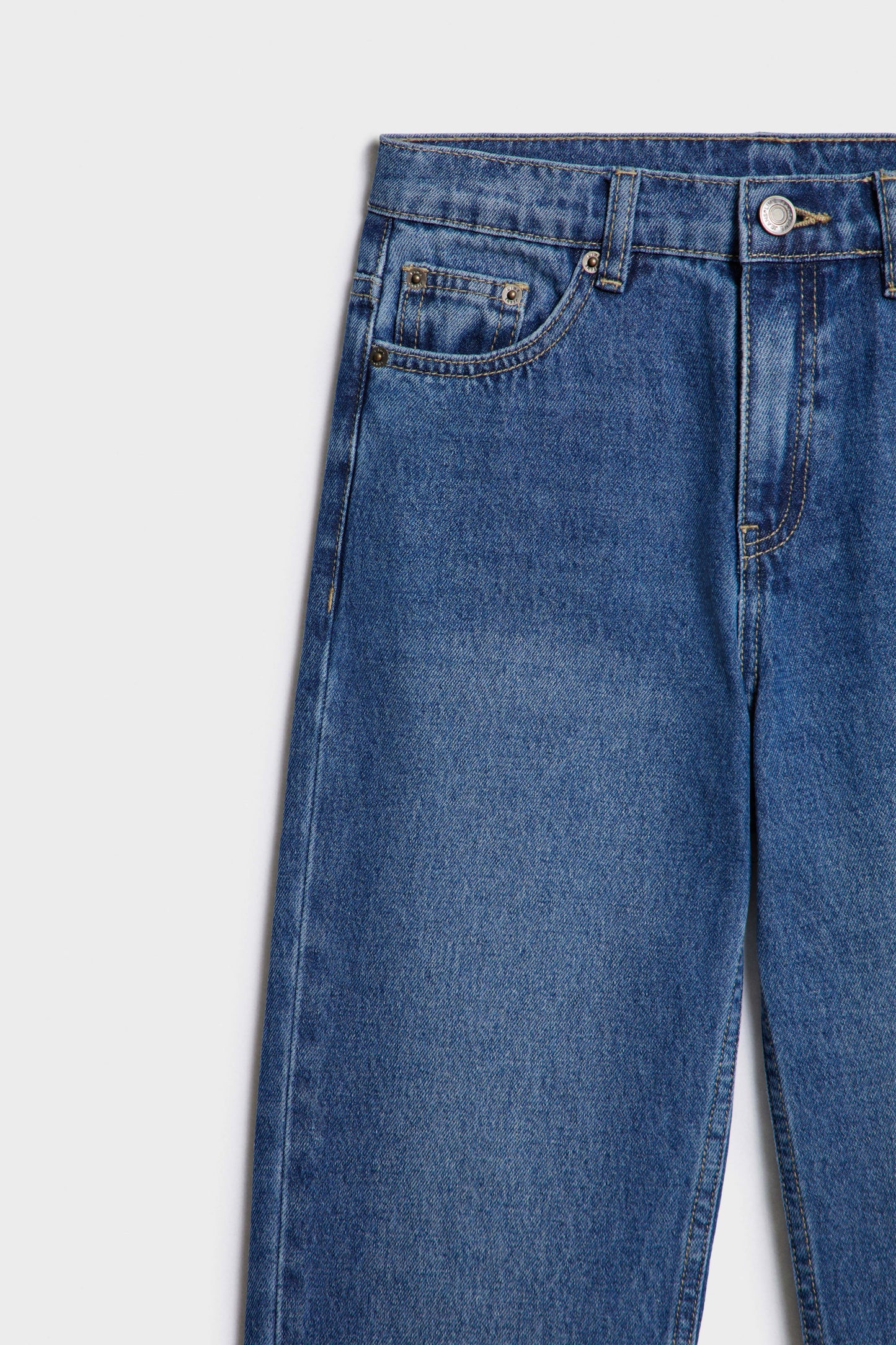 VINTAGE BLUE