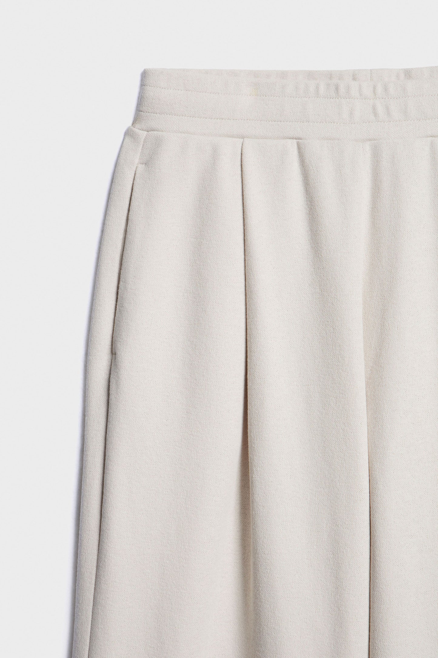 POWDER BEIGE