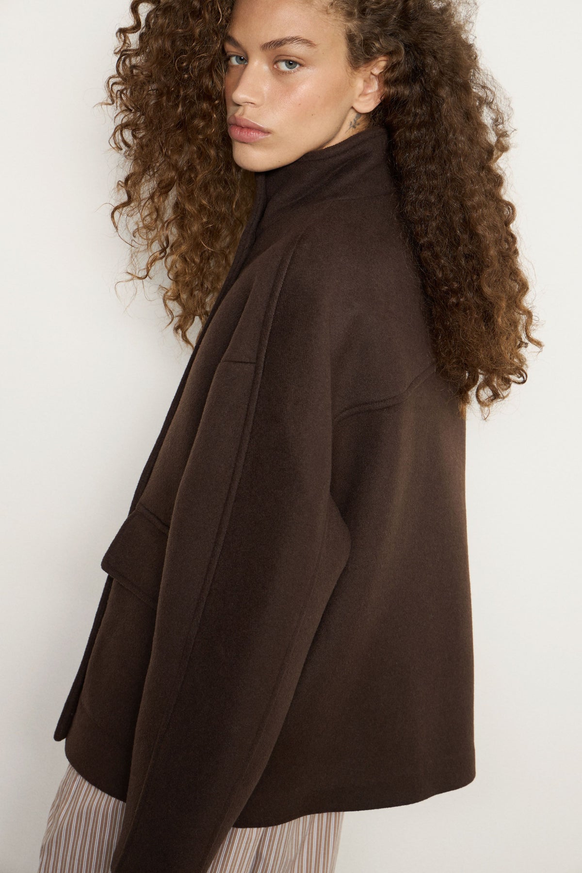 DARK BROWN