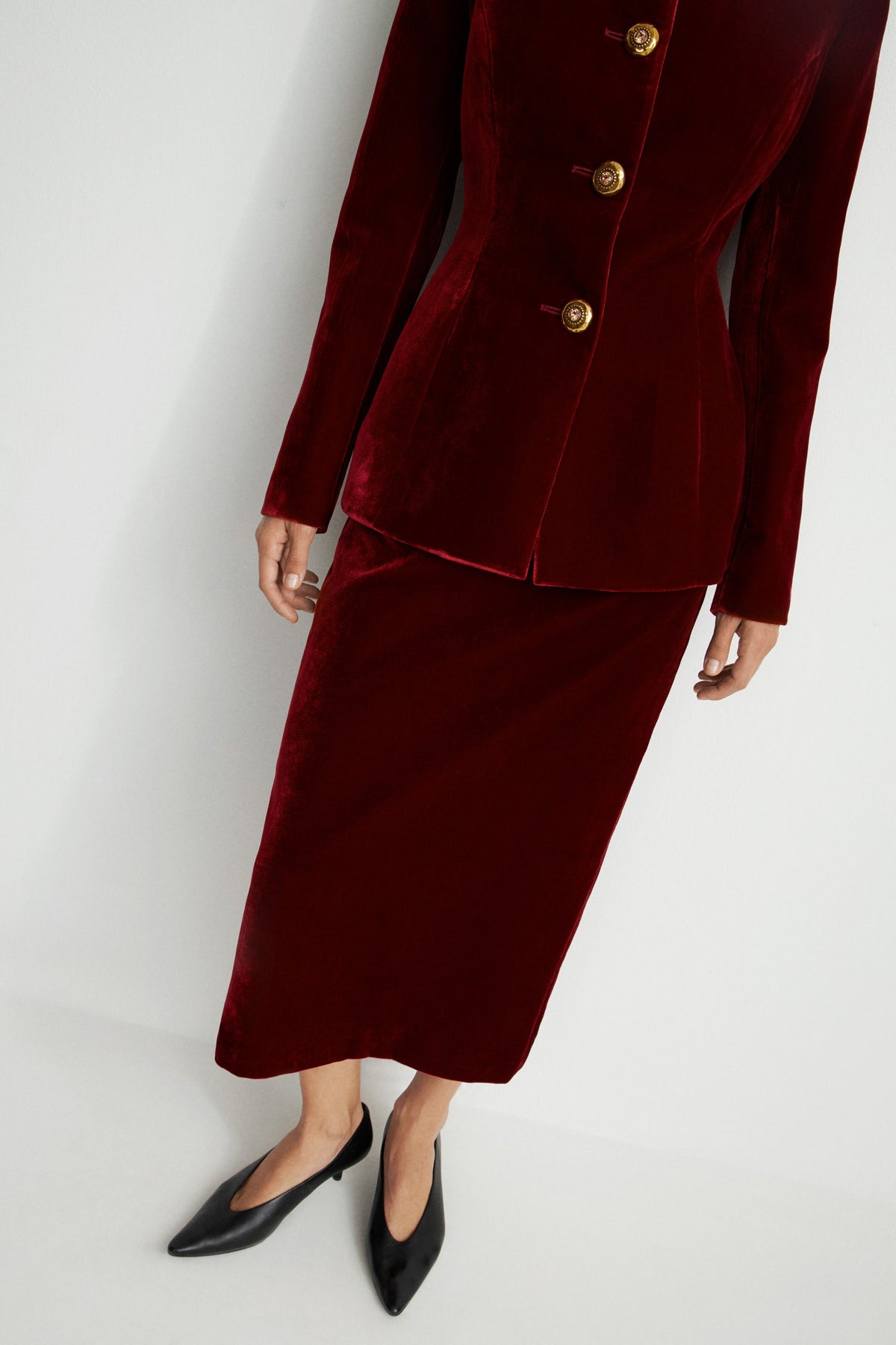 DARK RED