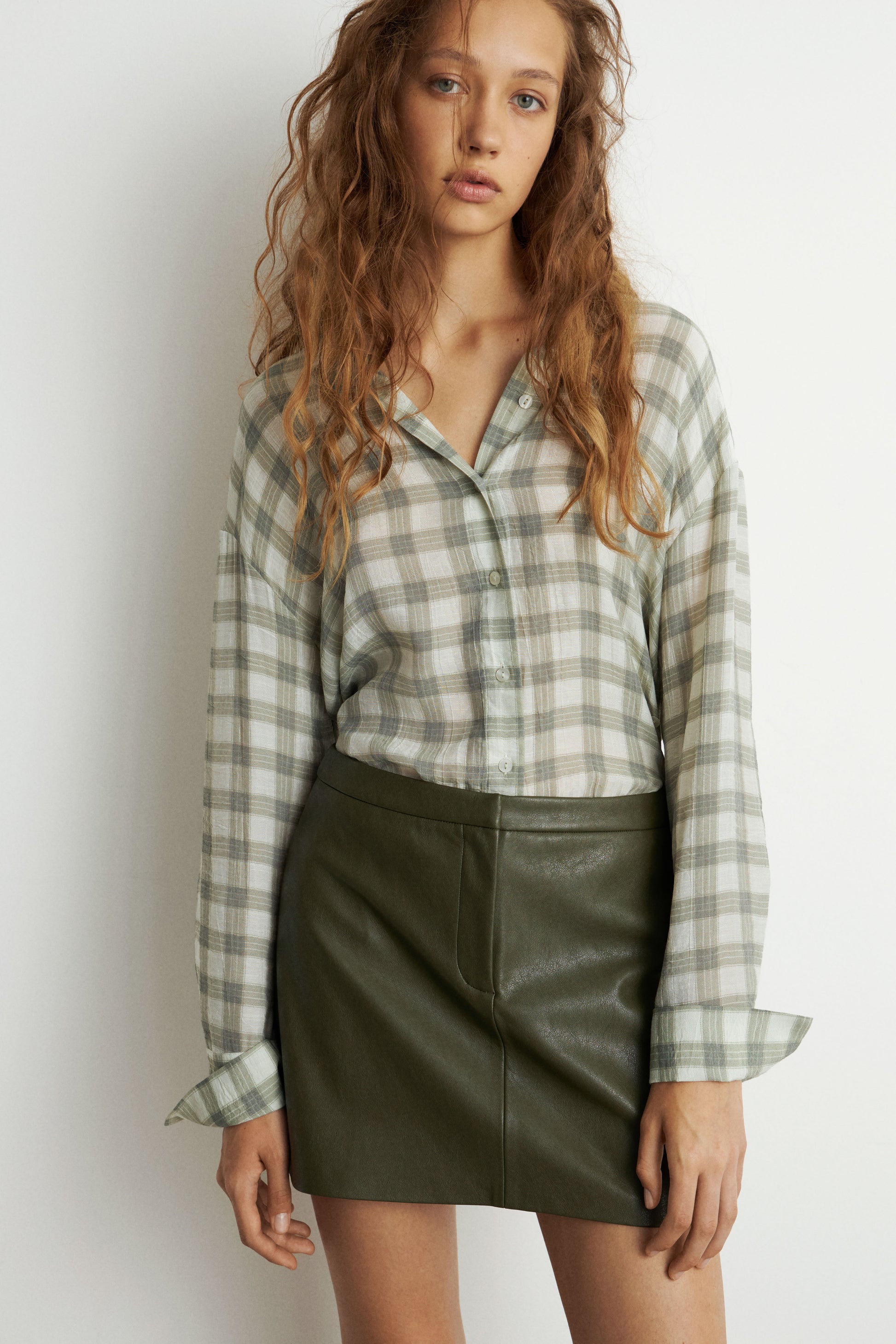 DARK GREEN
