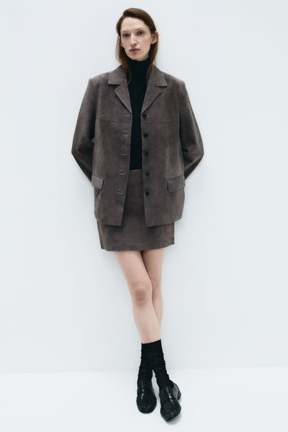 DARK BROWN