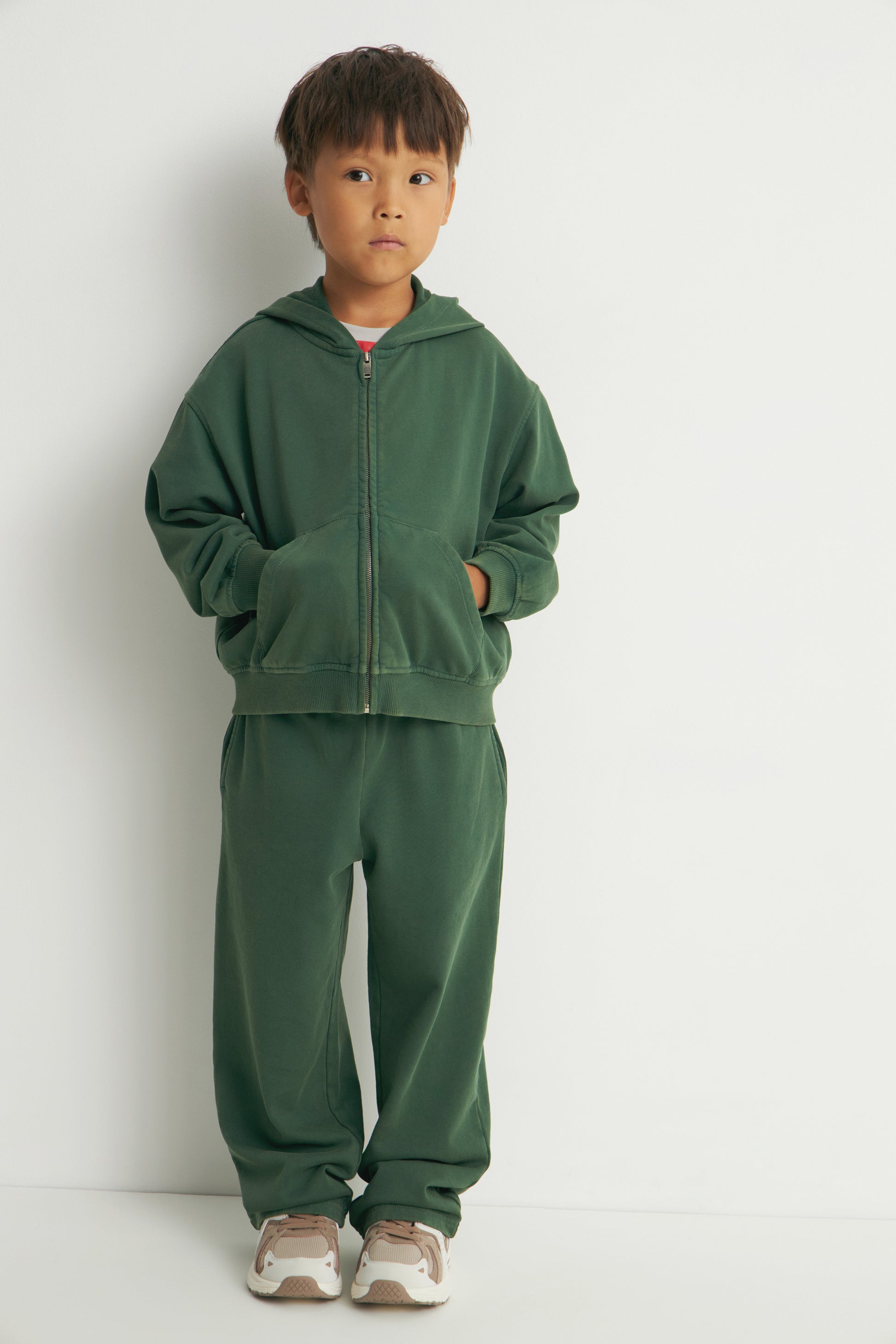GREEN