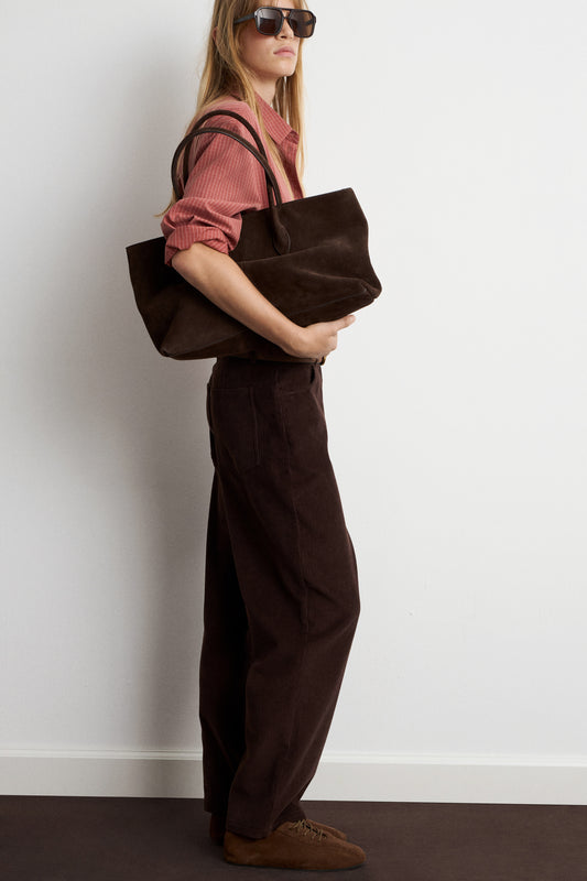 DARK BROWN