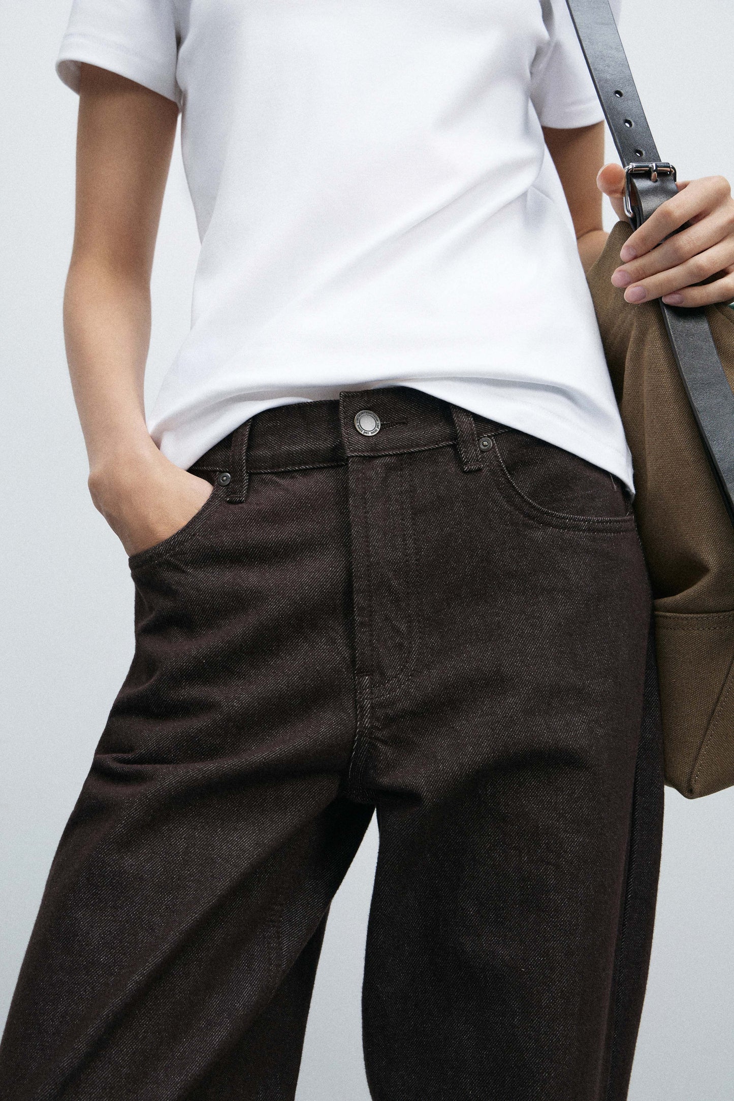 DARK BROWN