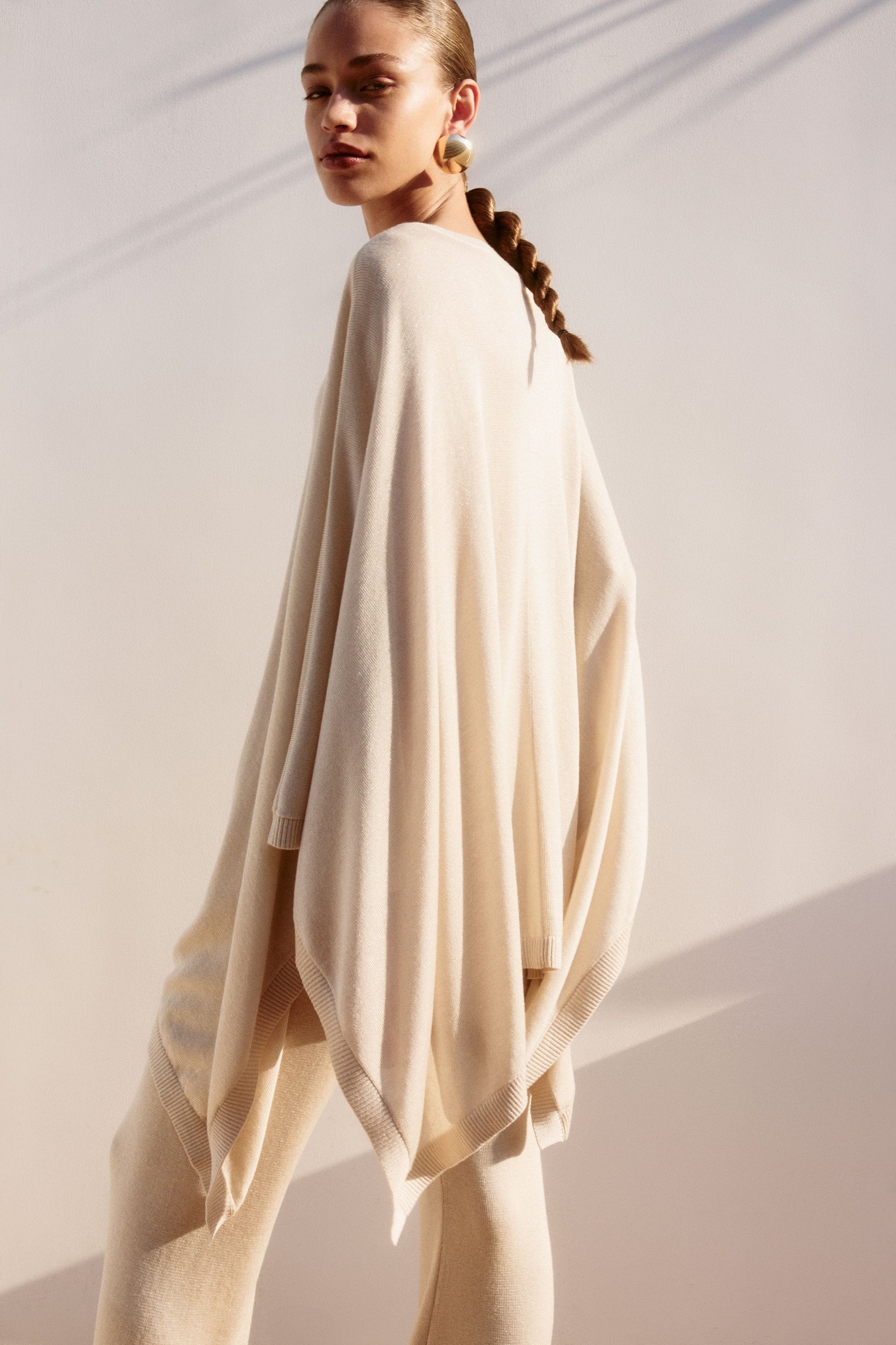 LIGHT BEIGE