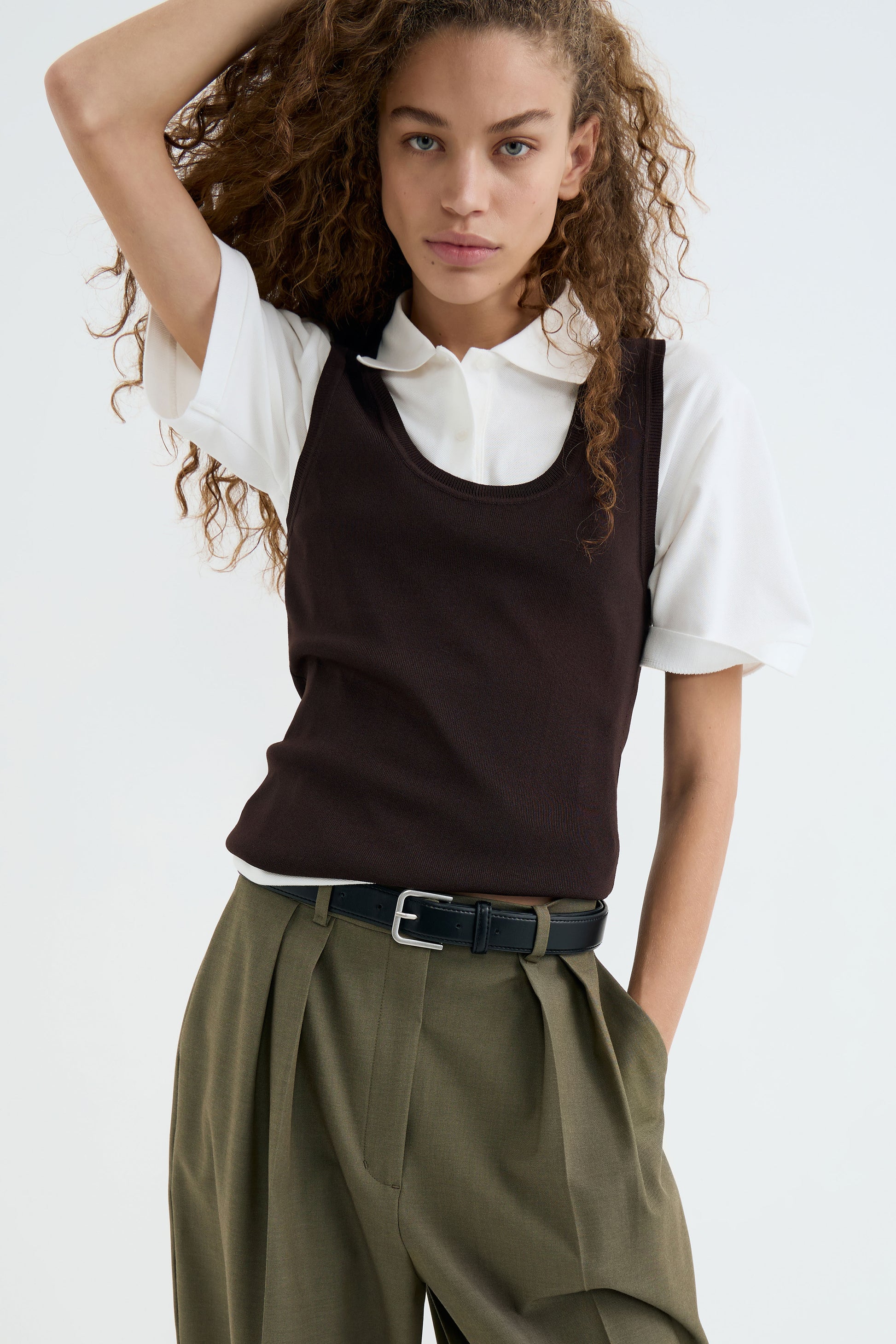 DARK BROWN