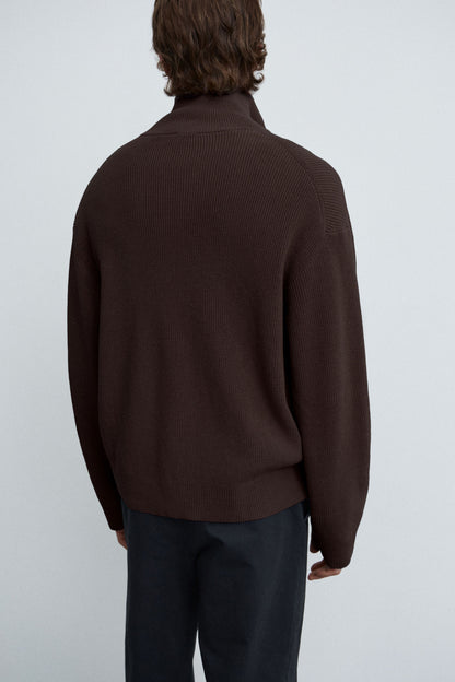 DARK BROWN