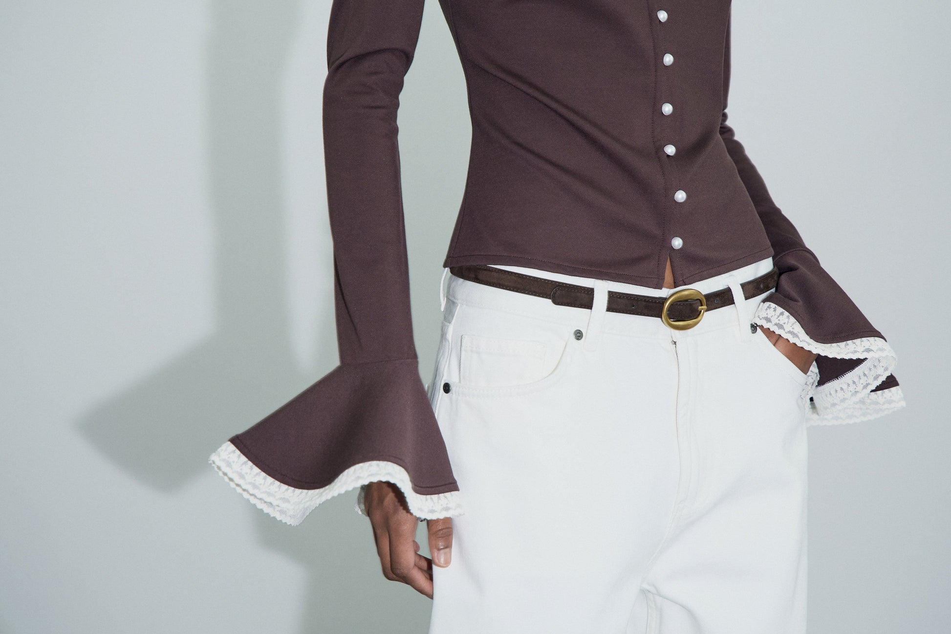DARK BROWN