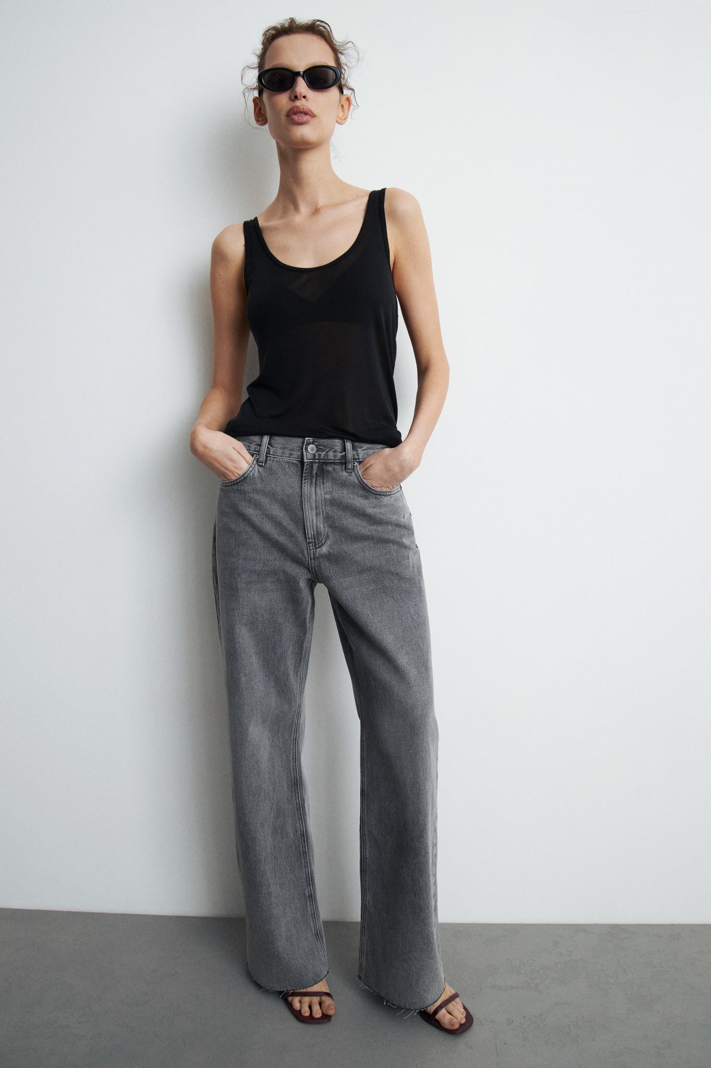 CONCRETE GREY