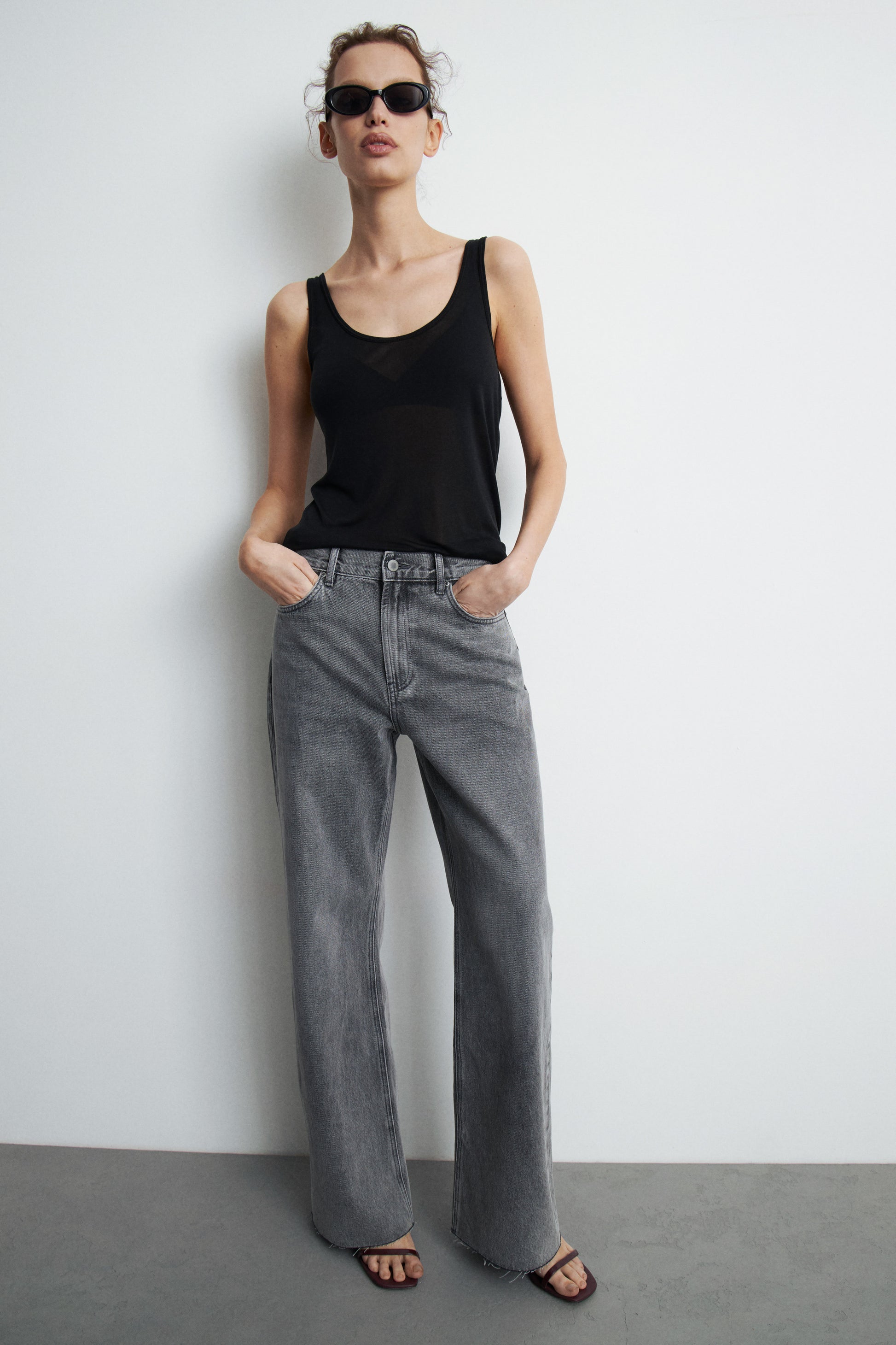 CONCRETE GREY