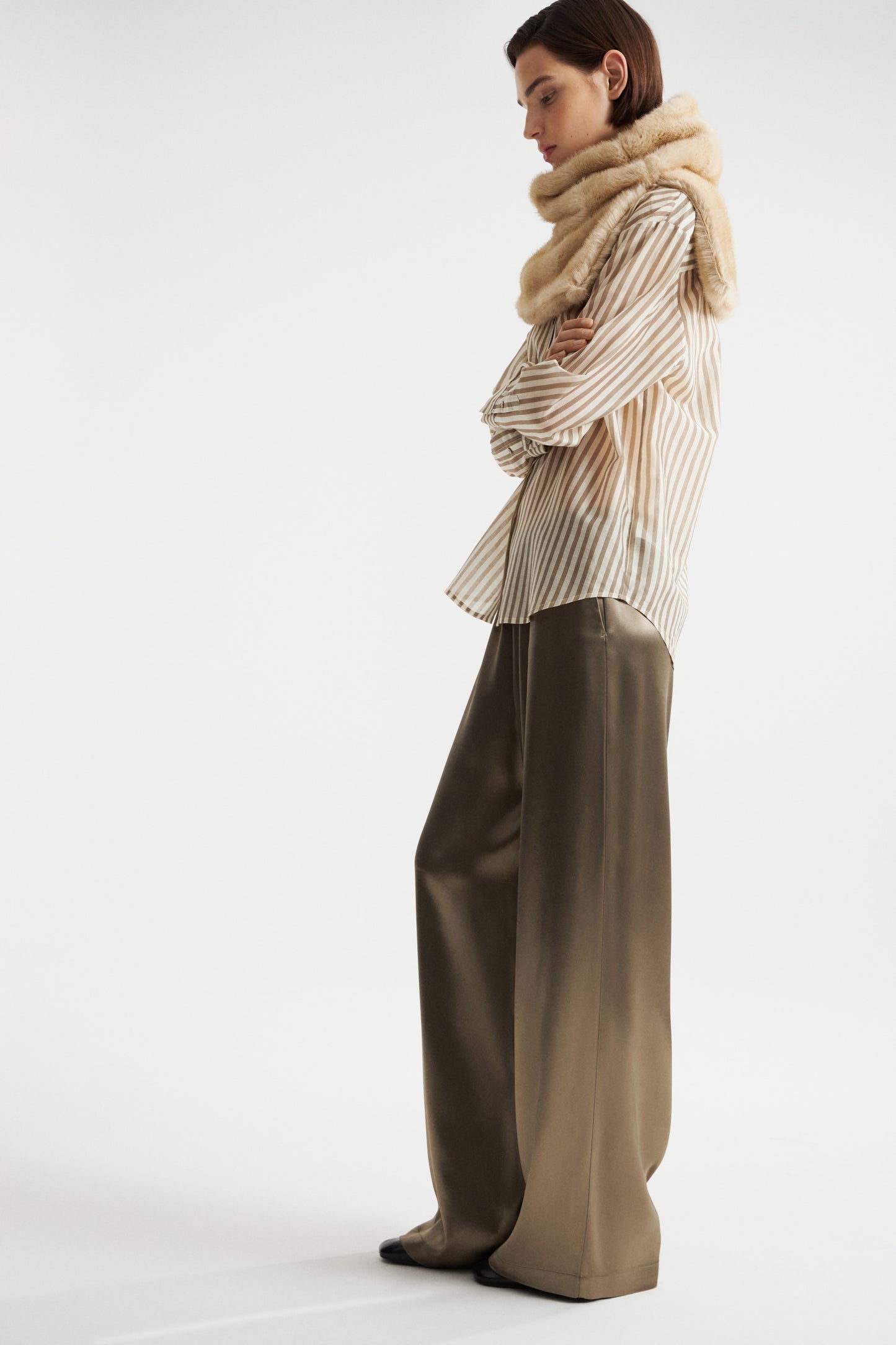 LIGHT KHAKI