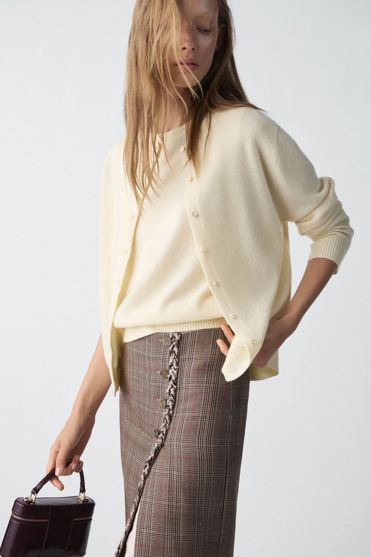LIGHT YELLOW