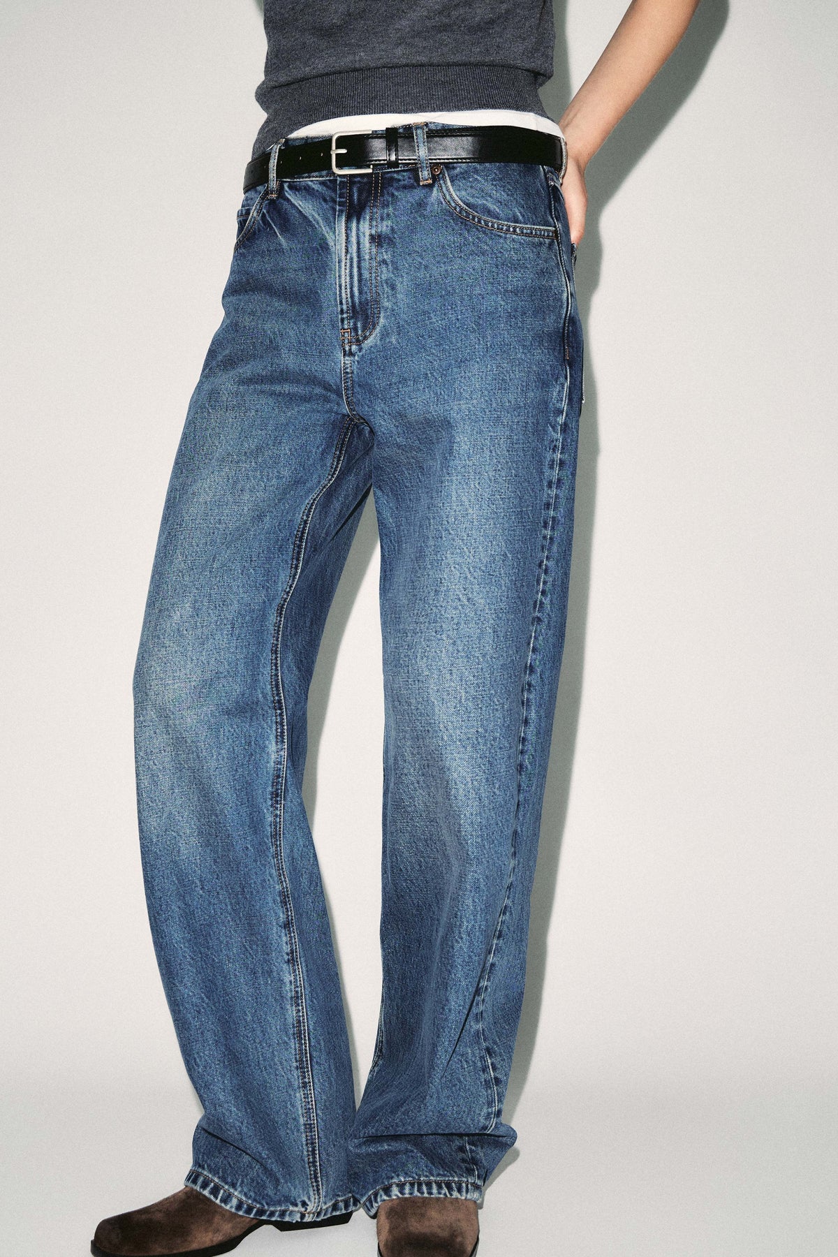 VINTAGE BLUE