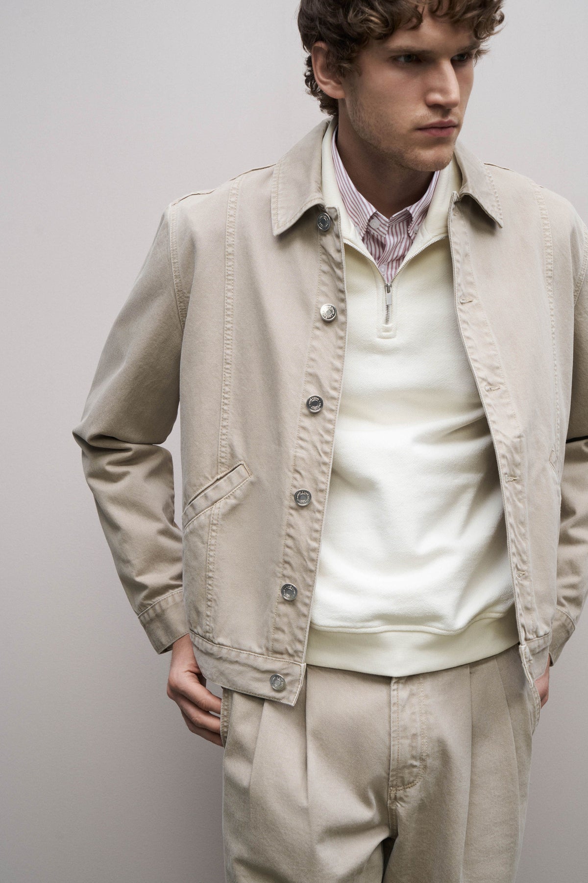 LIGHT BEIGE