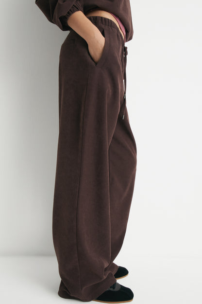 DARK BROWN