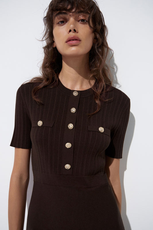 DARK BROWN