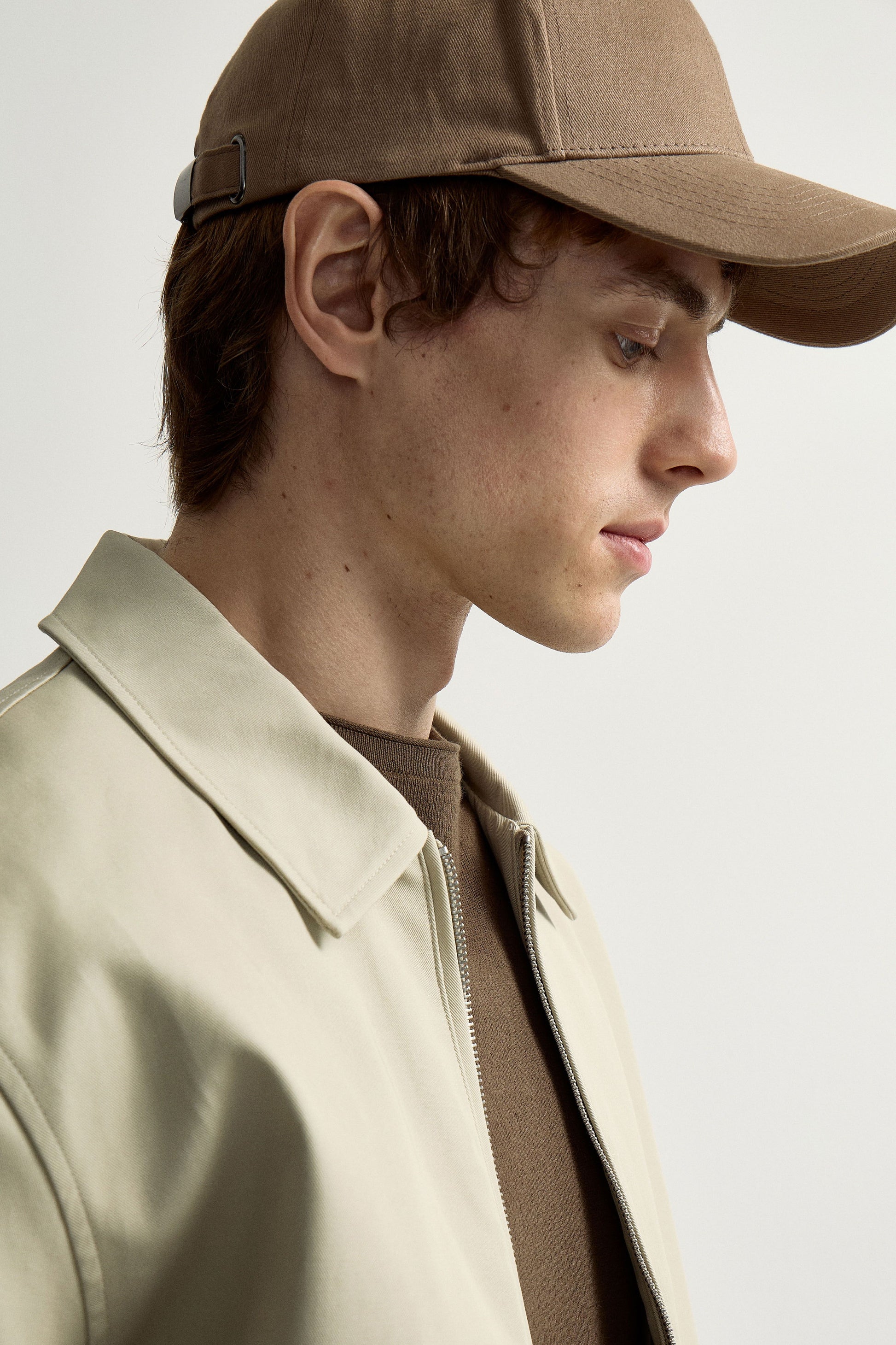 DARK BEIGE