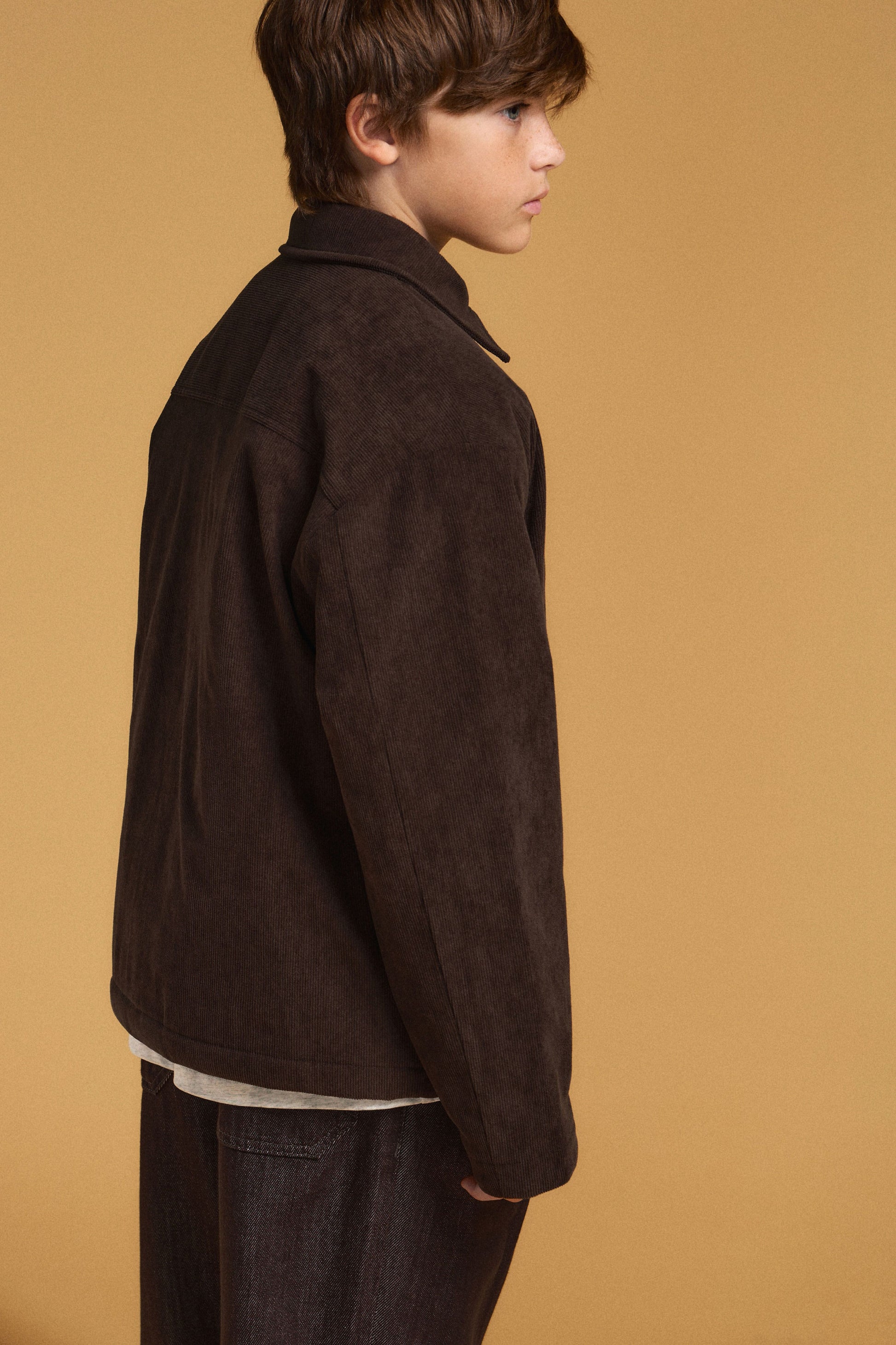 DARK BROWN
