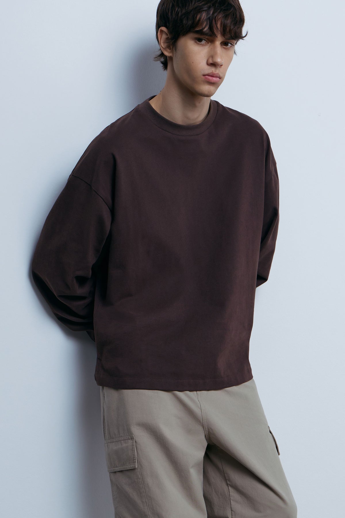 DARK BROWN