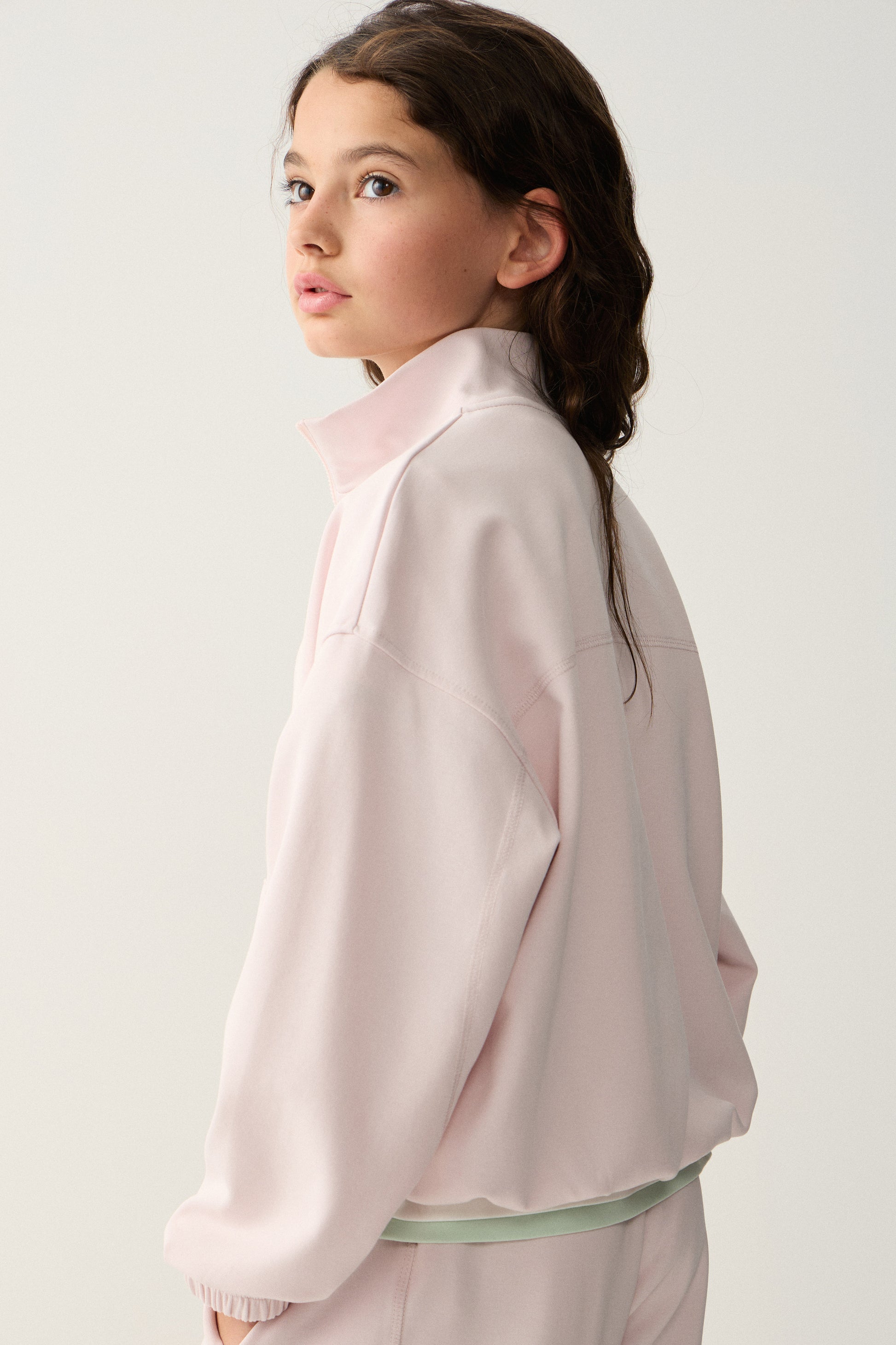 LIGHT PINK