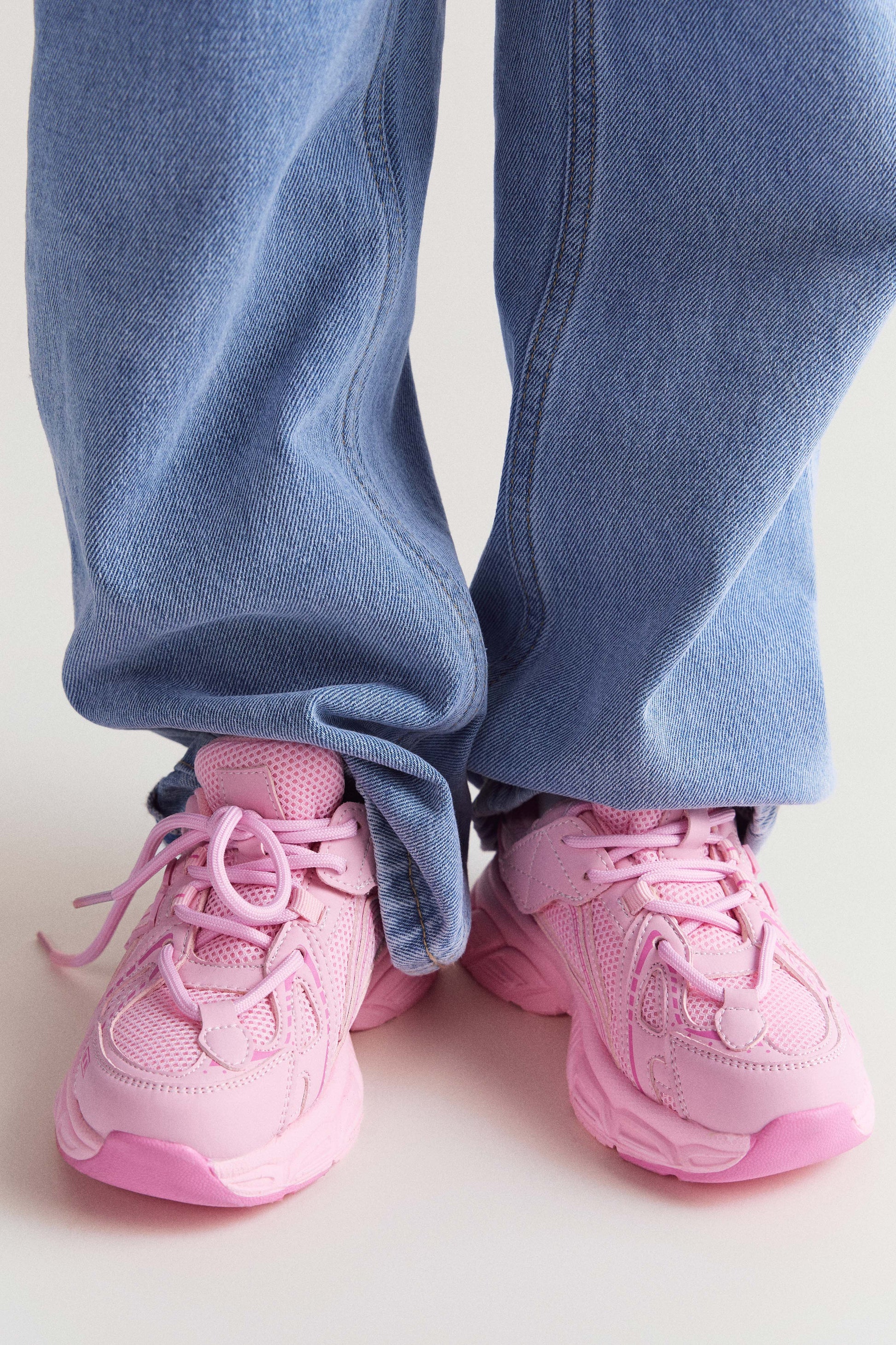 LIGHT PINK