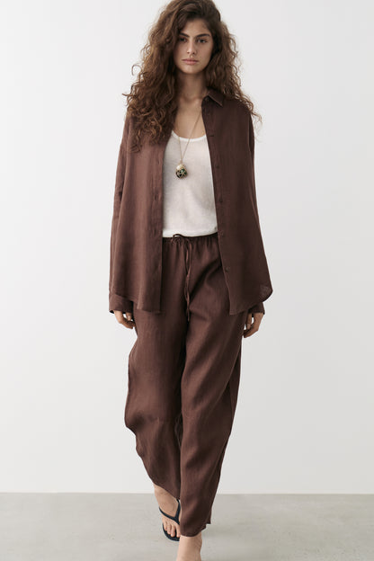 DARK BROWN