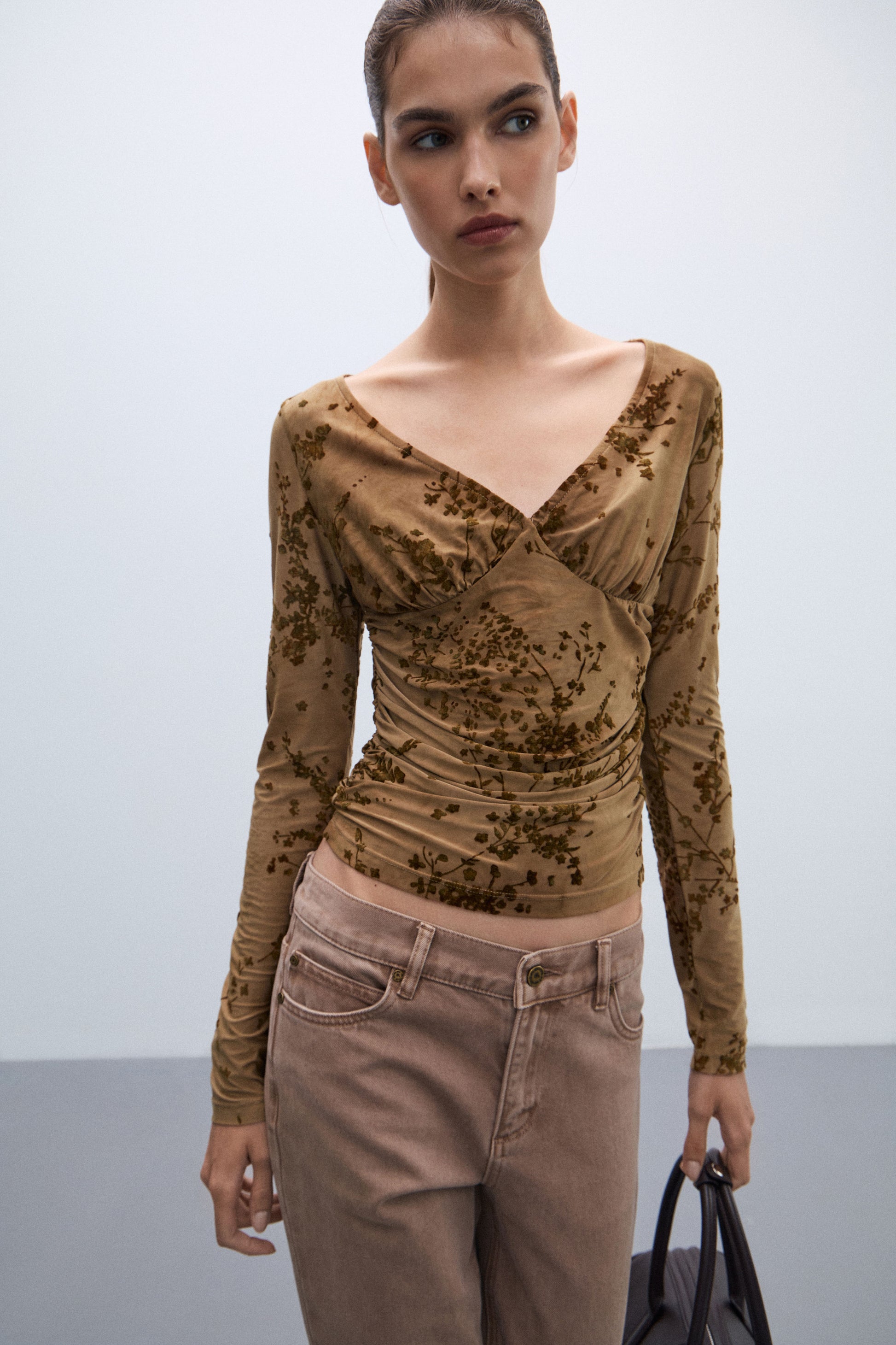 LIGHT KHAKI