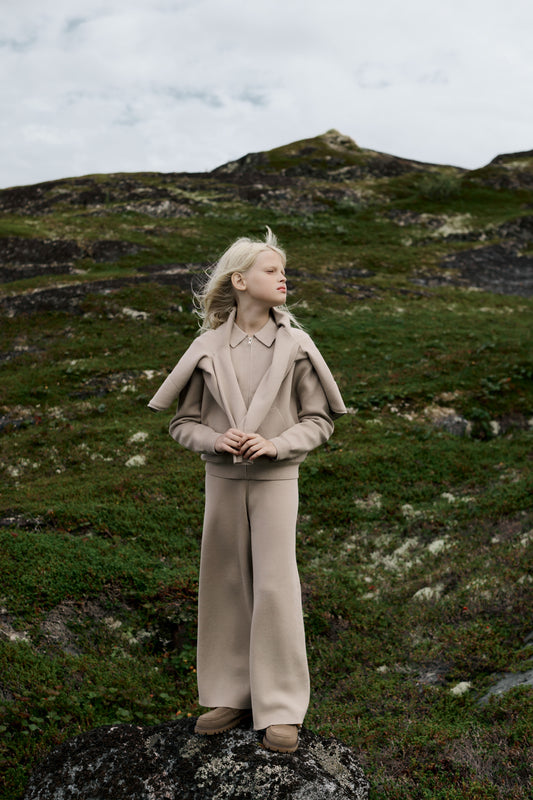 LIGHT BEIGE