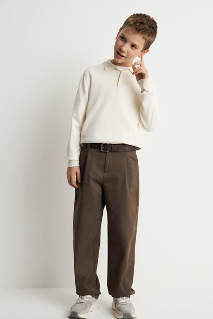 DARK BROWN
