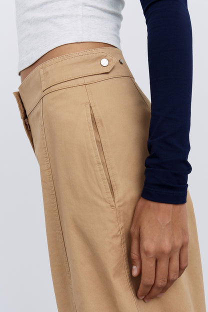 LIGHT BEIGE