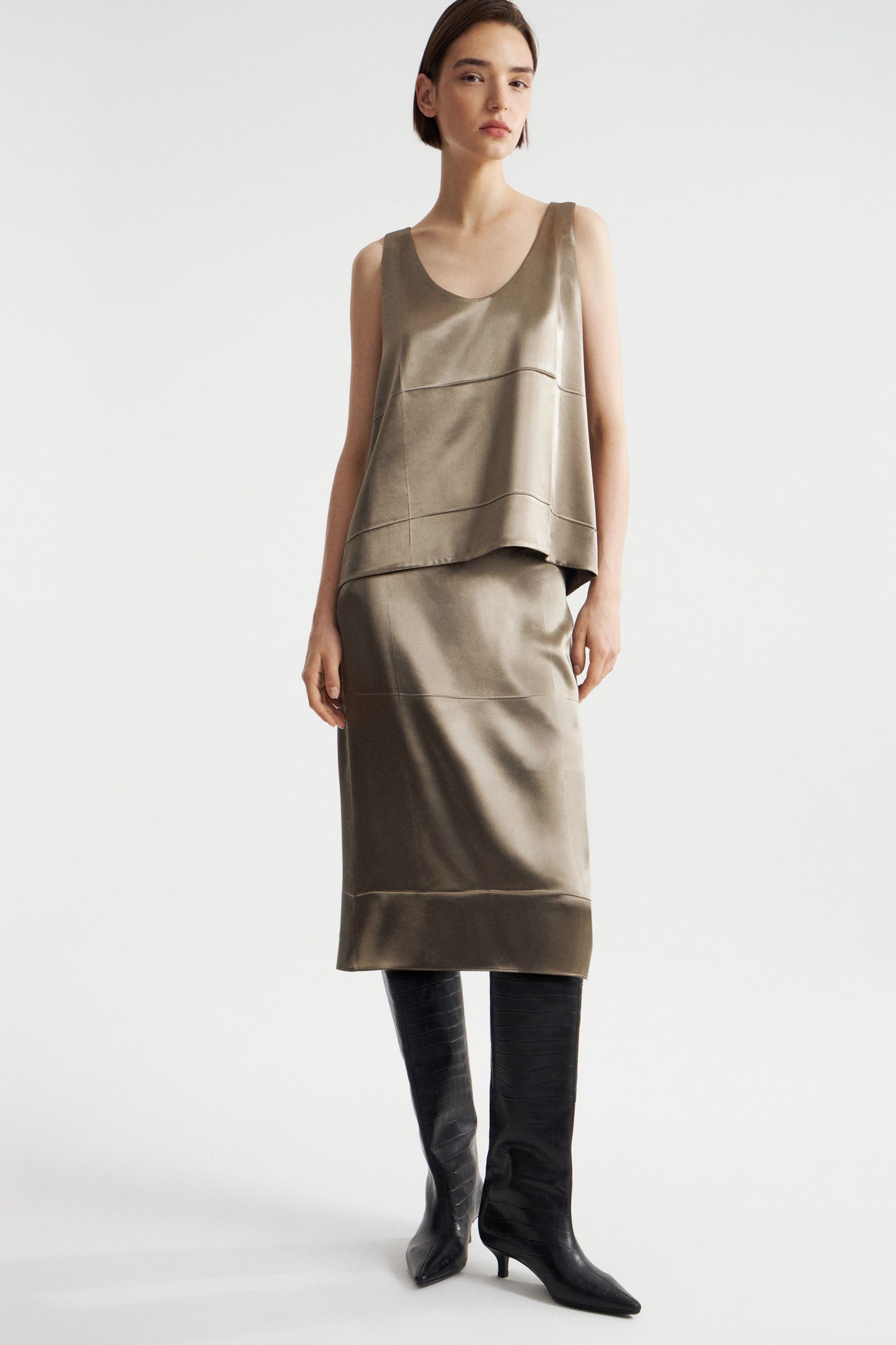 LIGHT KHAKI