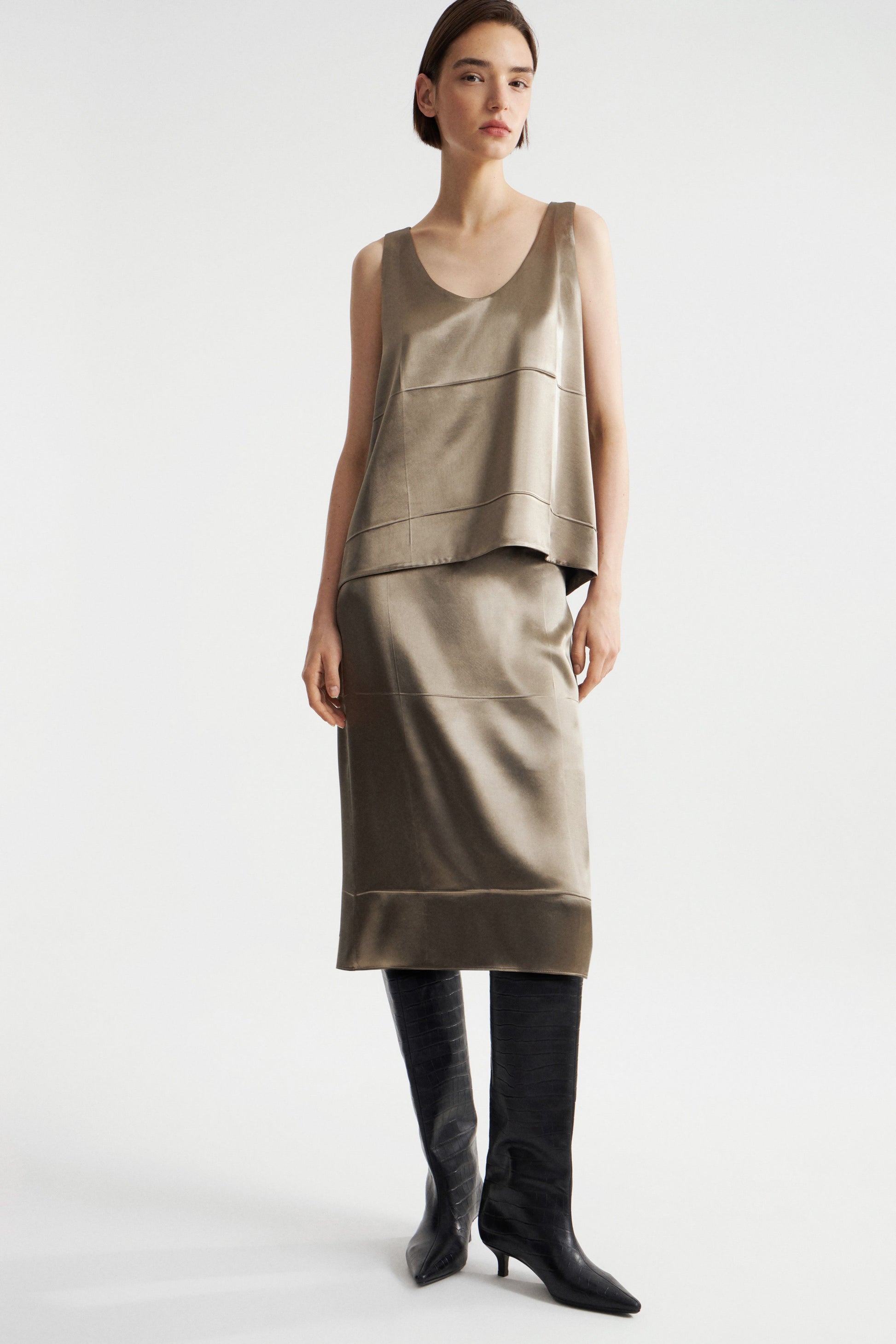 LIGHT KHAKI