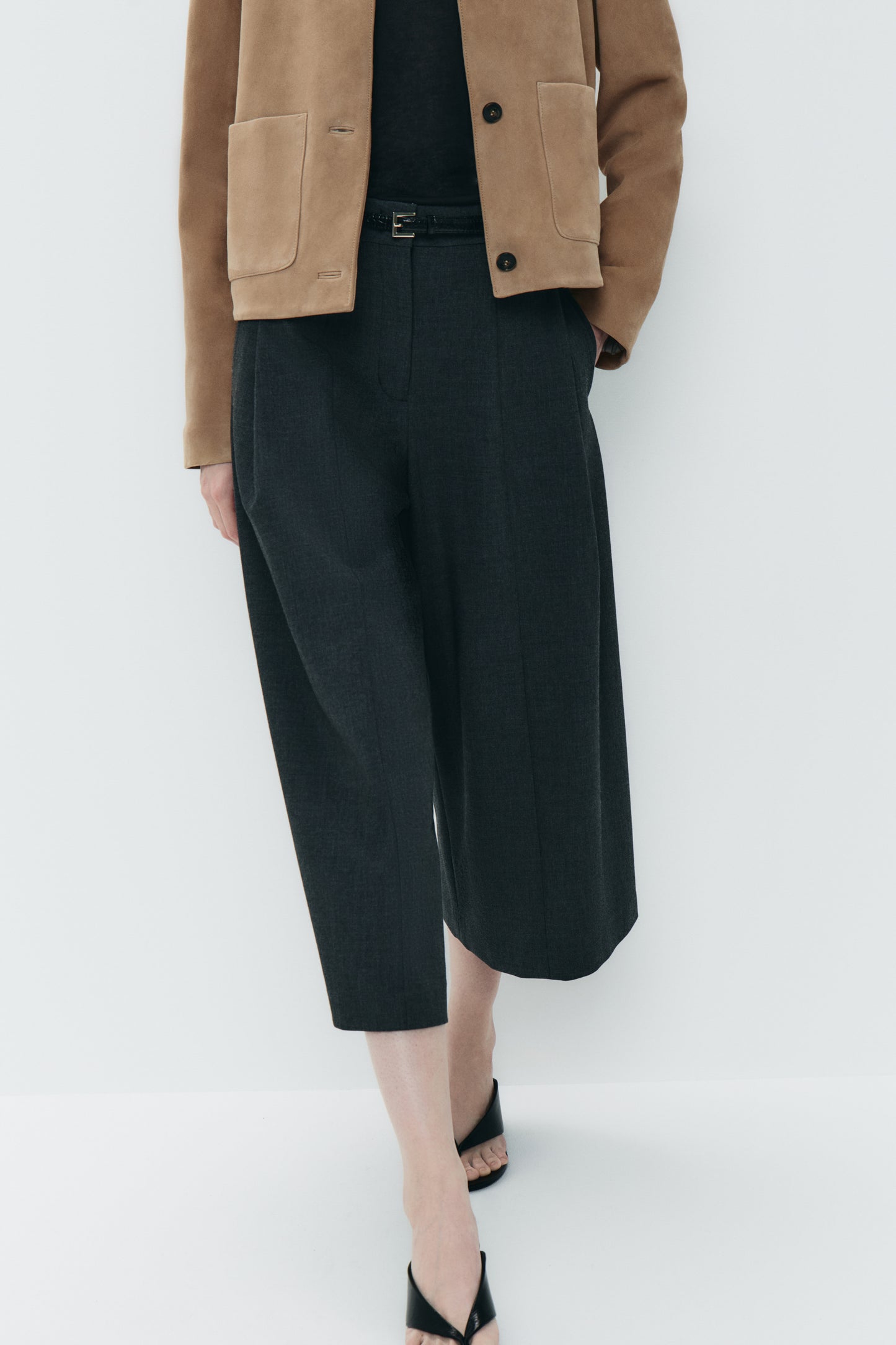 DARK GREY