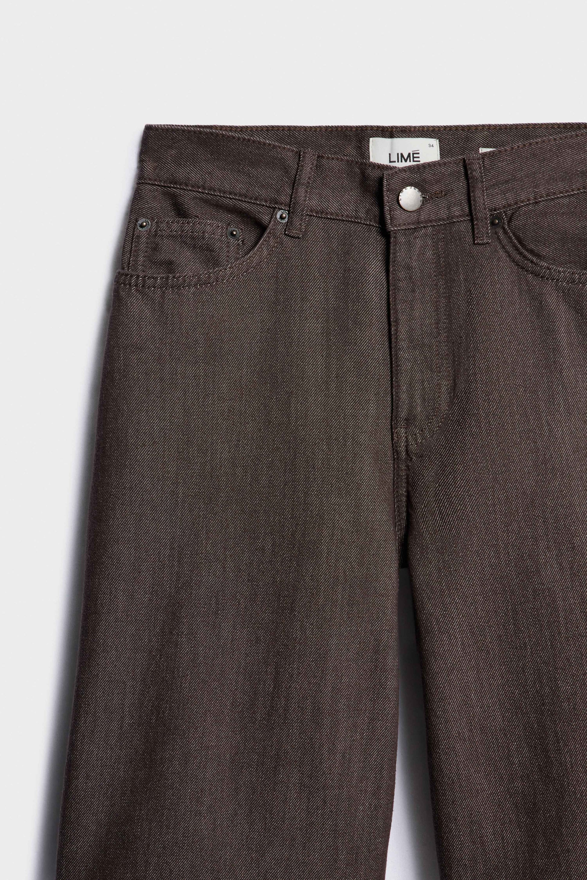DARK BROWN