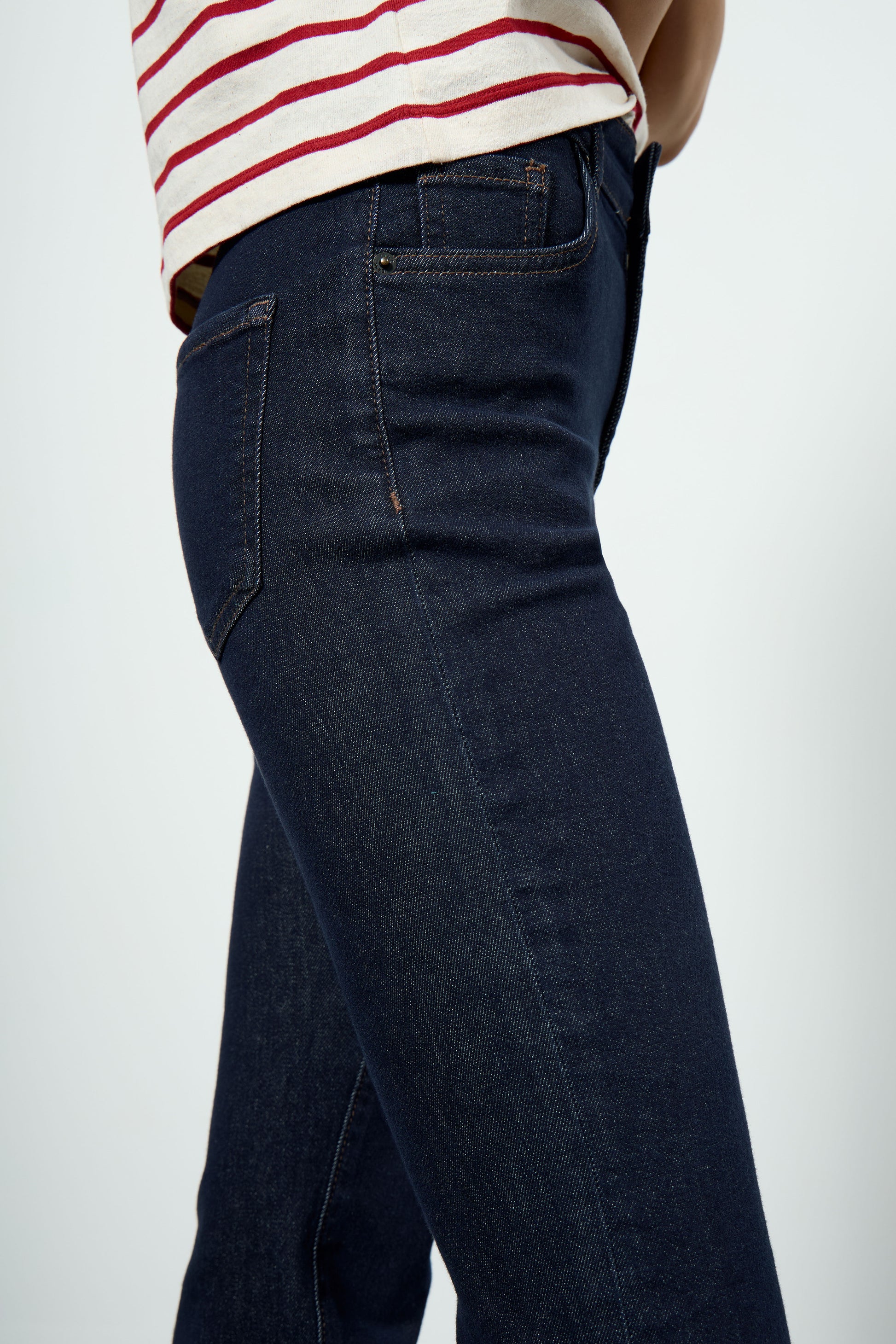 DARK BLUE