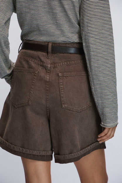 DARK BROWN