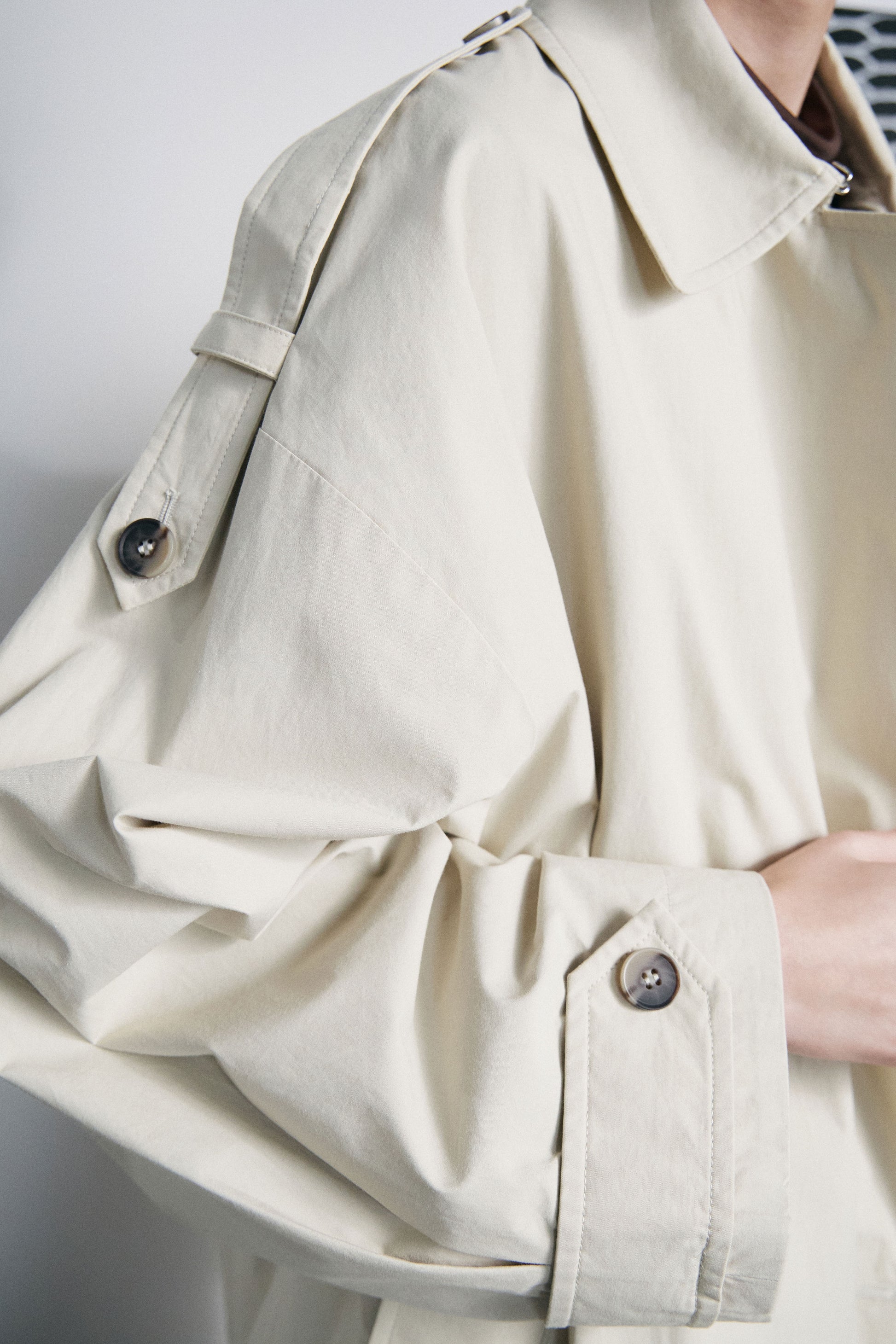 LIGHT KHAKI