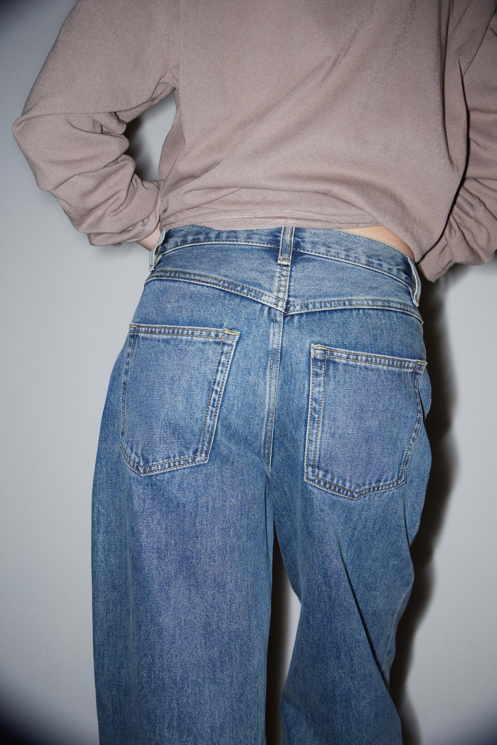 VINTAGE BLUE