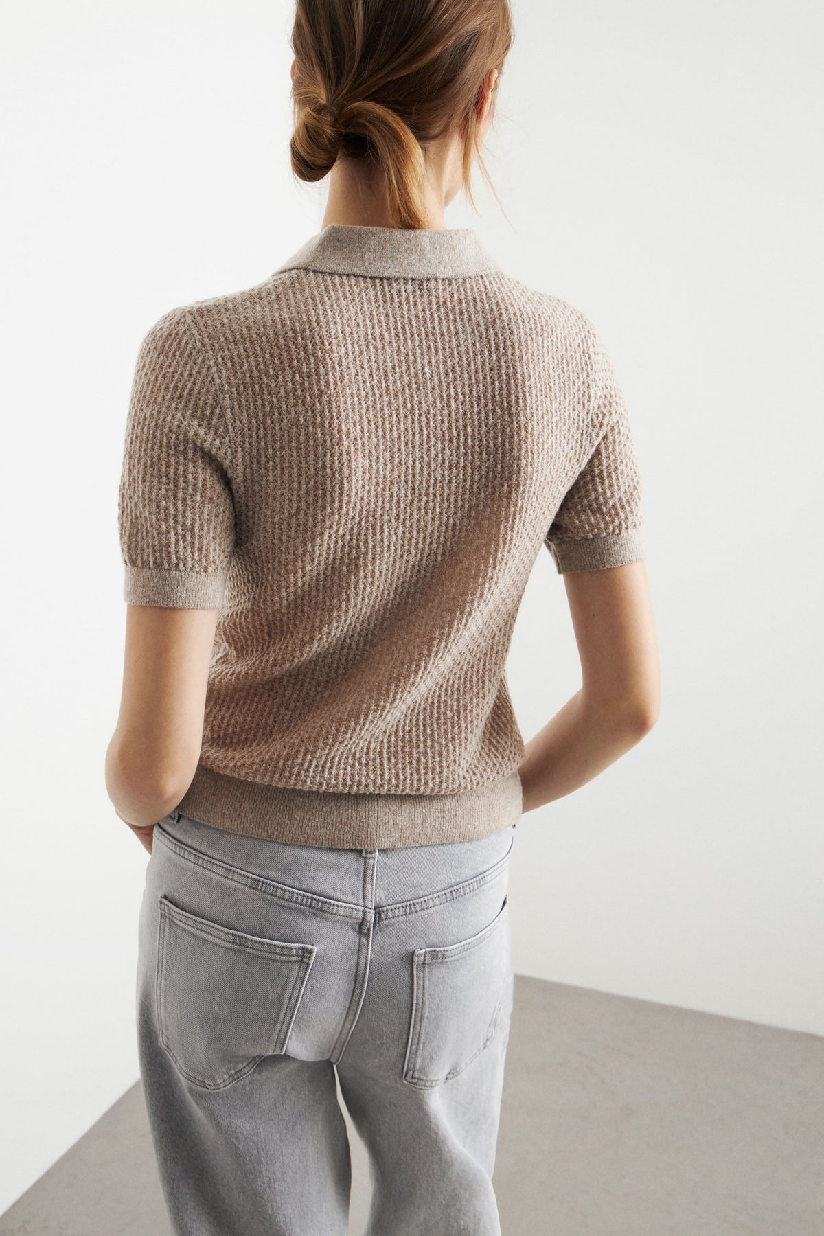 GREY BEIGE