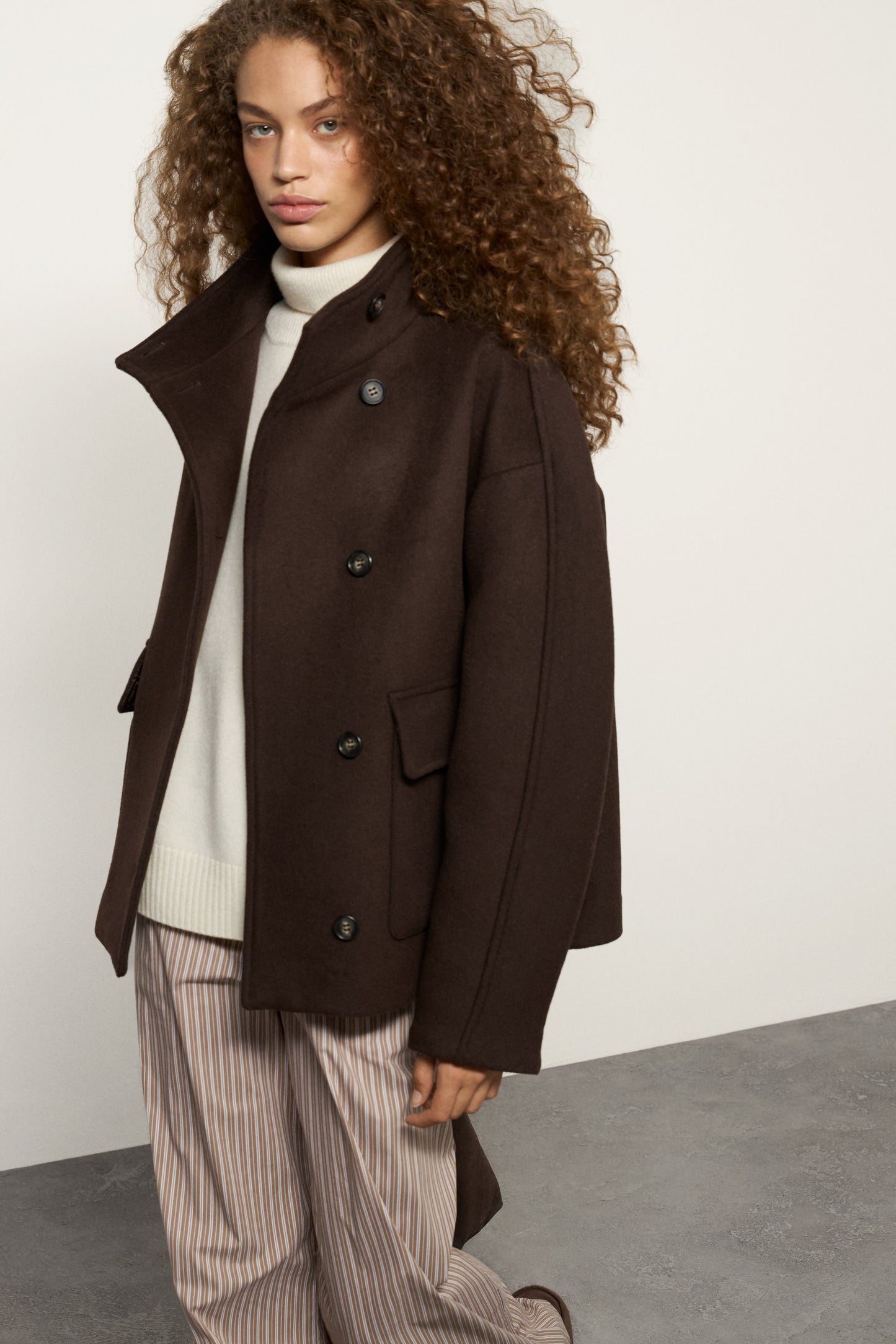 DARK BROWN