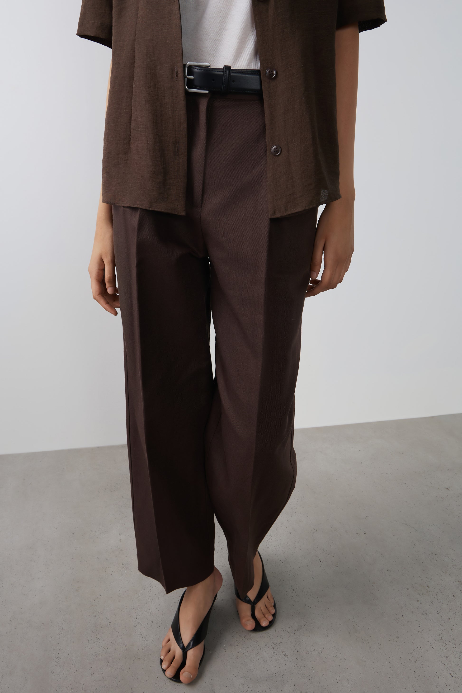 DARK BROWN