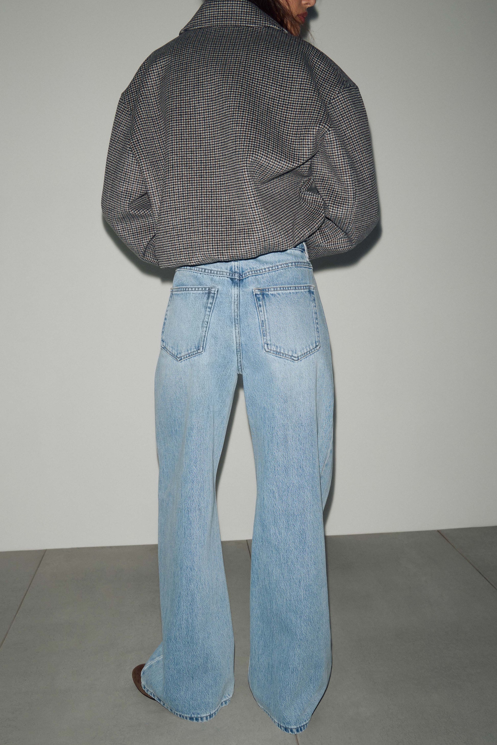 VINTAGE BLUE
