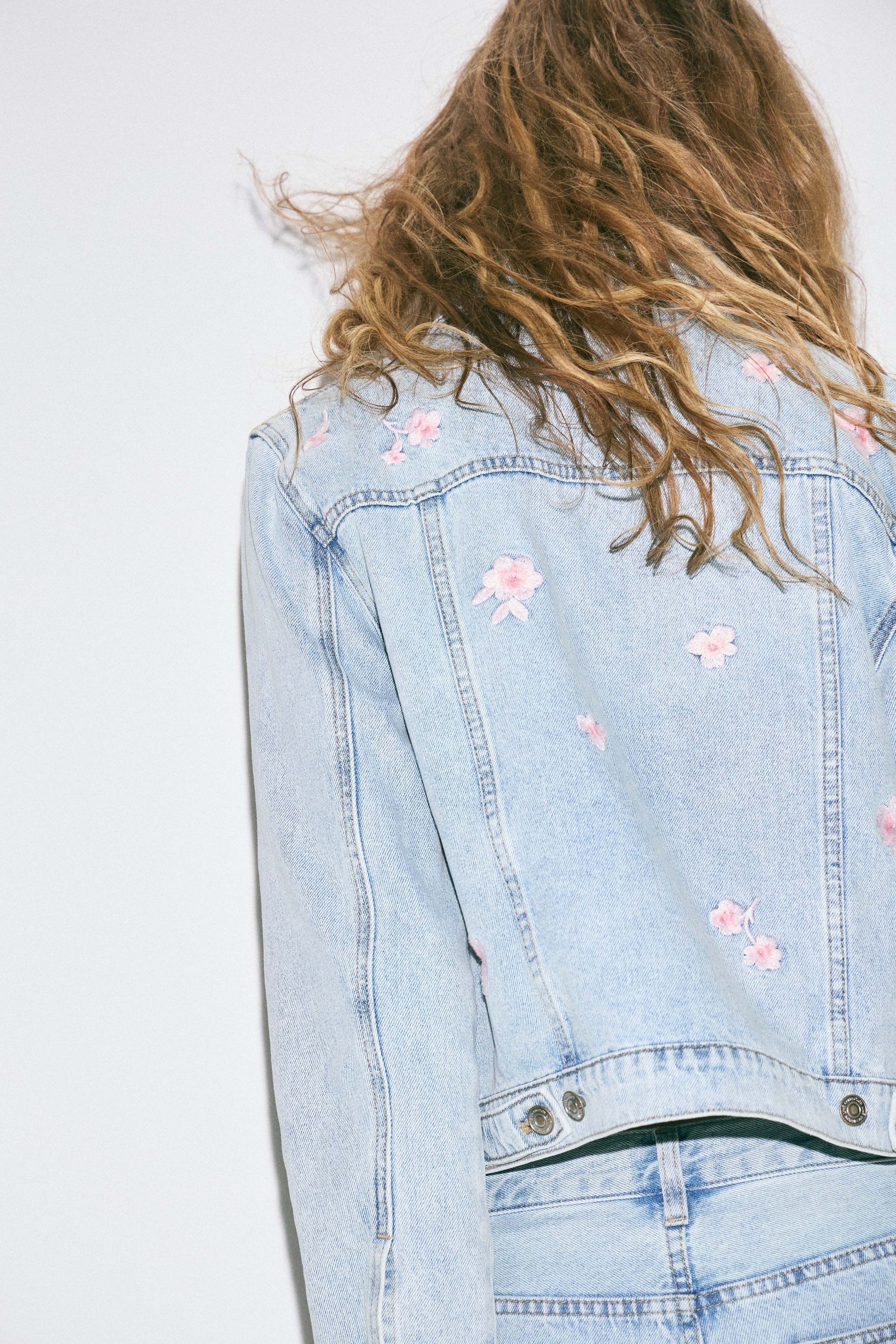 VINTAGE BLUE